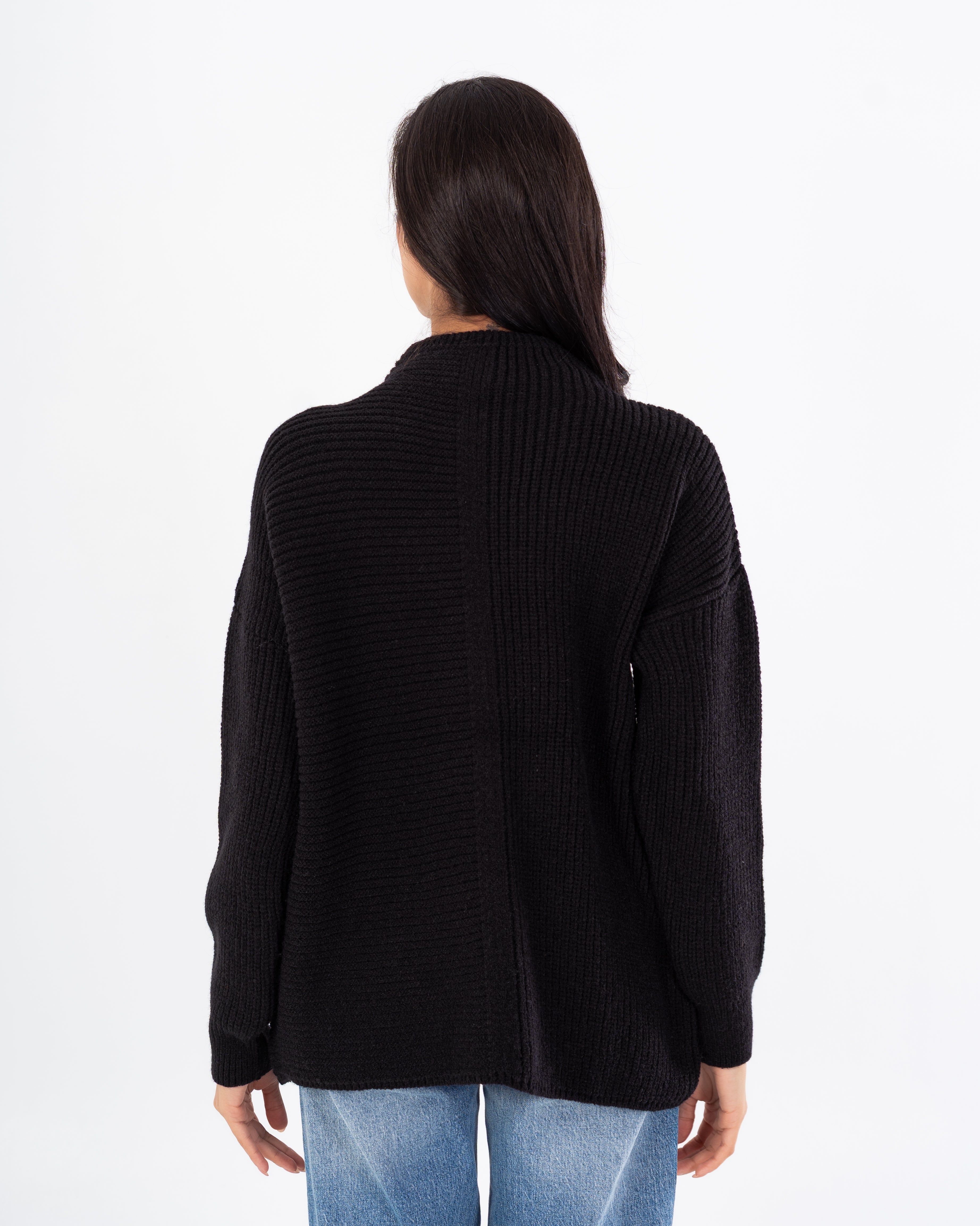 بلوفر سادة برقبة طويلة - خط وسط فاتح