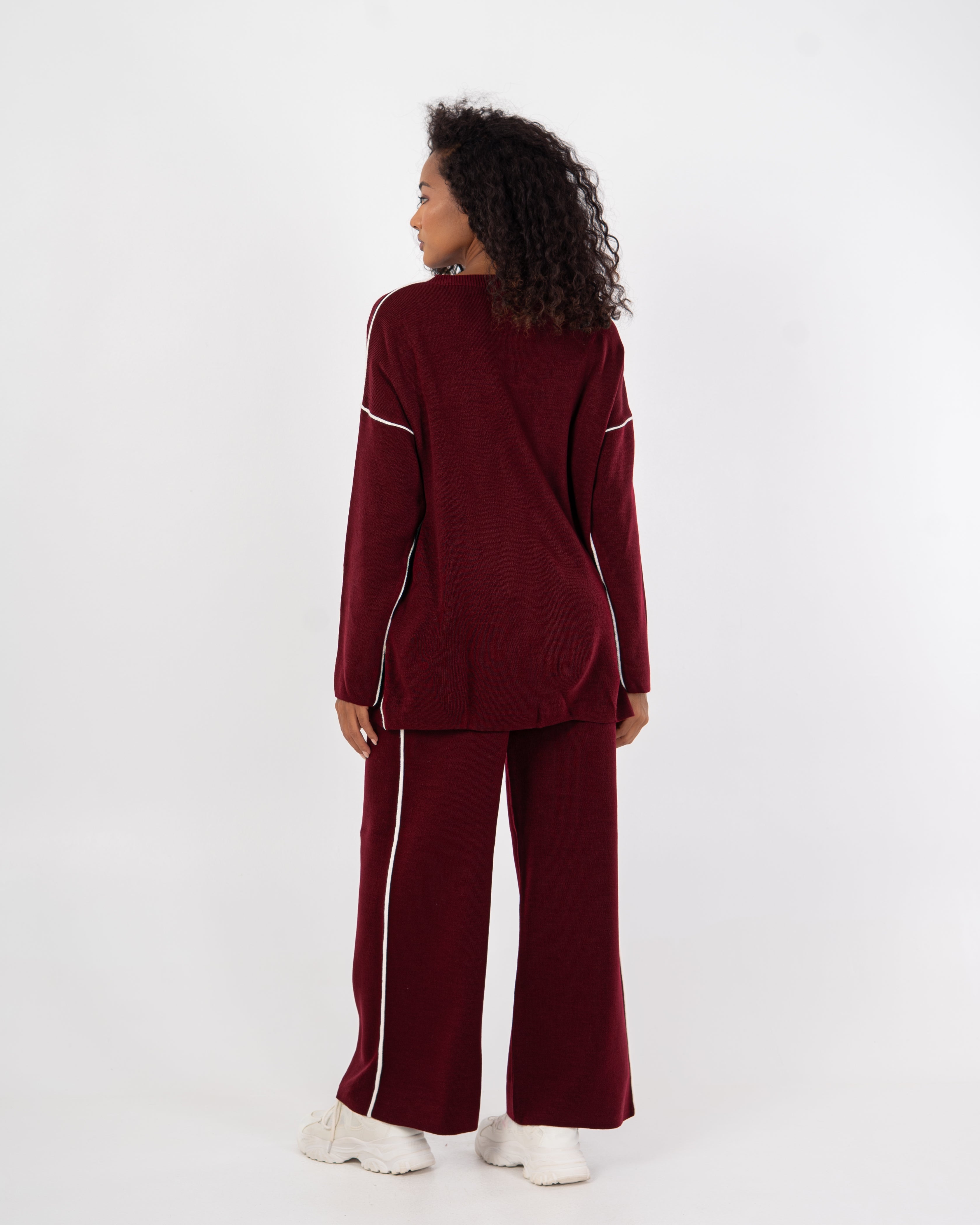 Knitwear plain suit with stitches