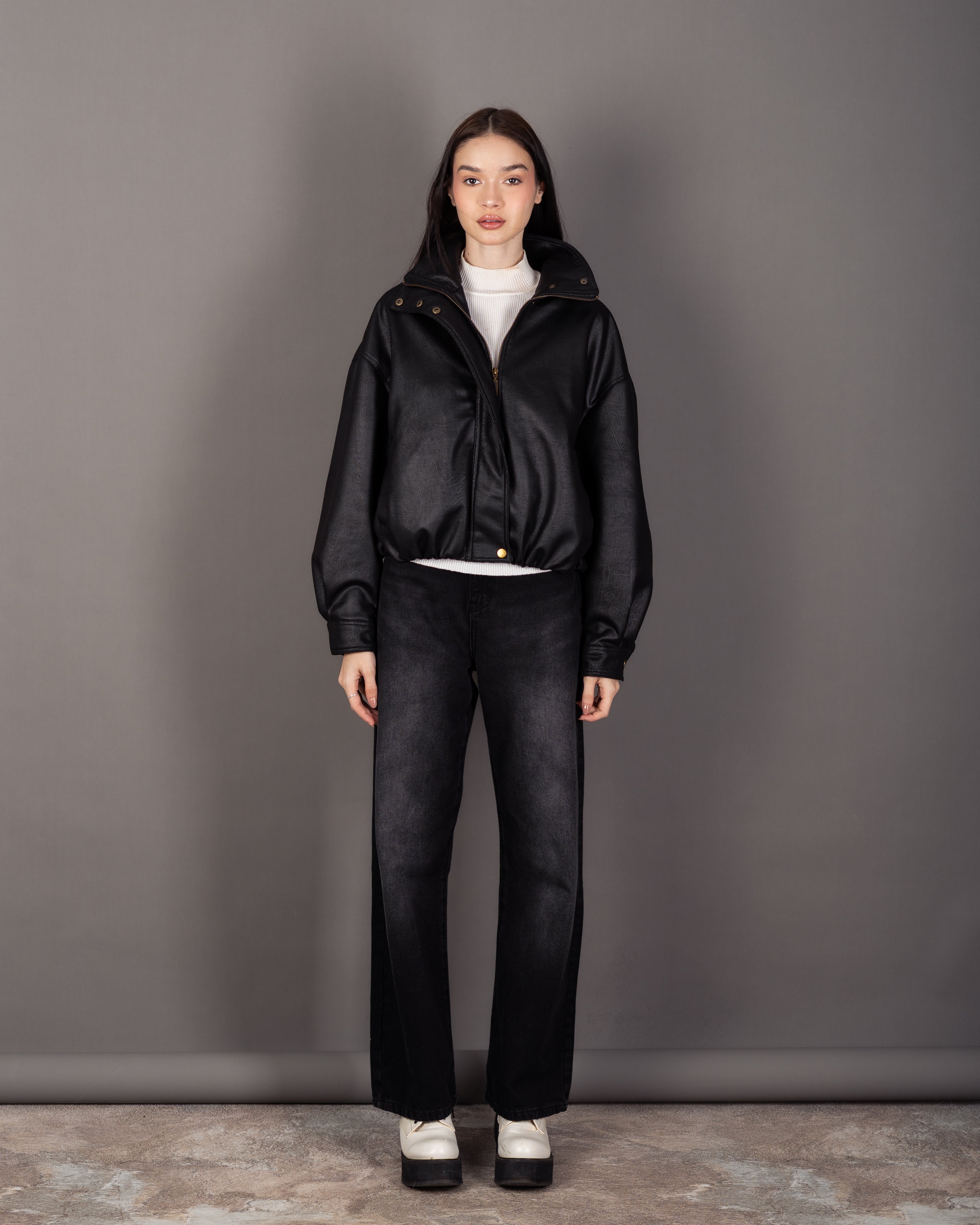 Plain Zip-Up Jacket With Snap Collar