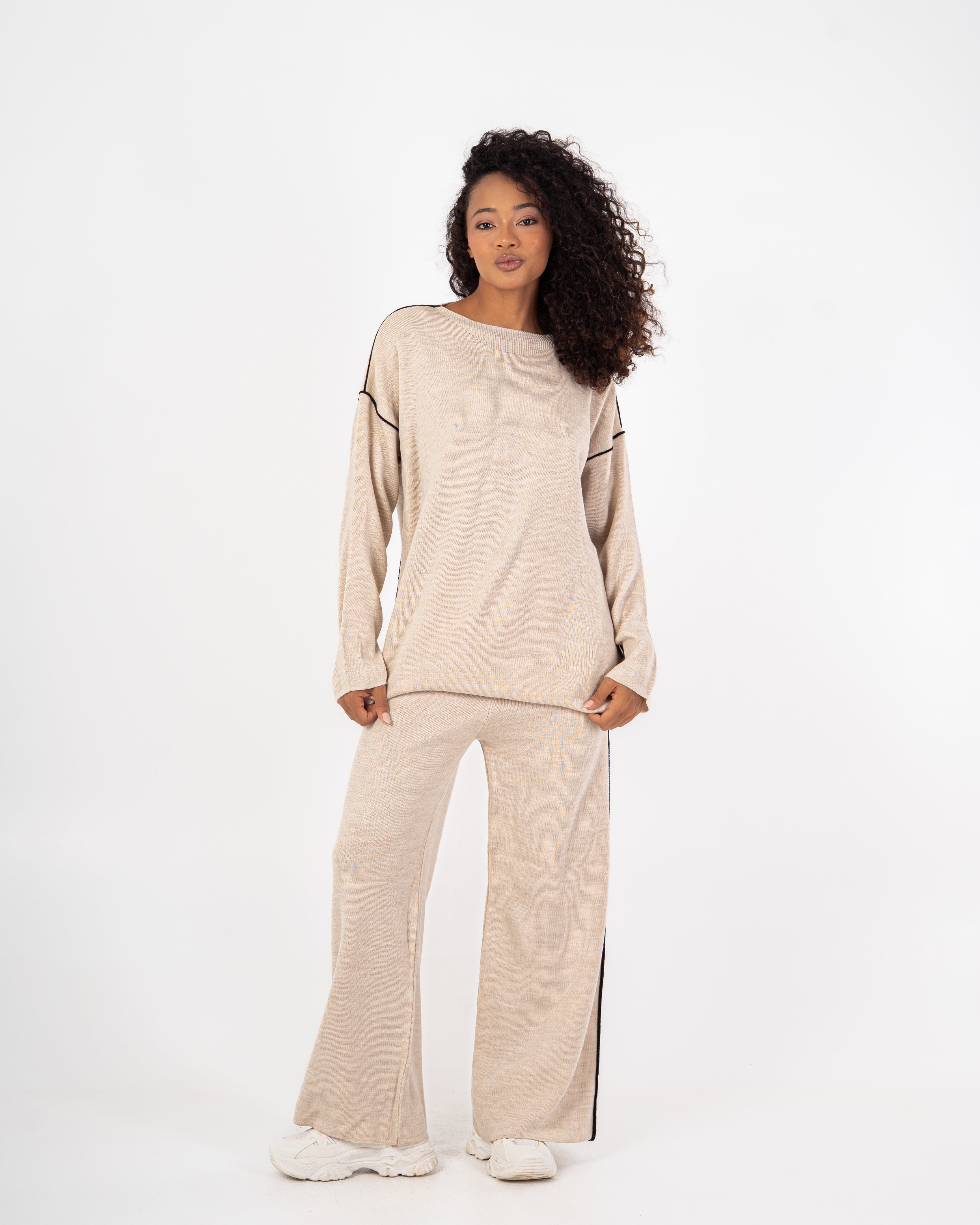 Knitwear plain suit with stitches