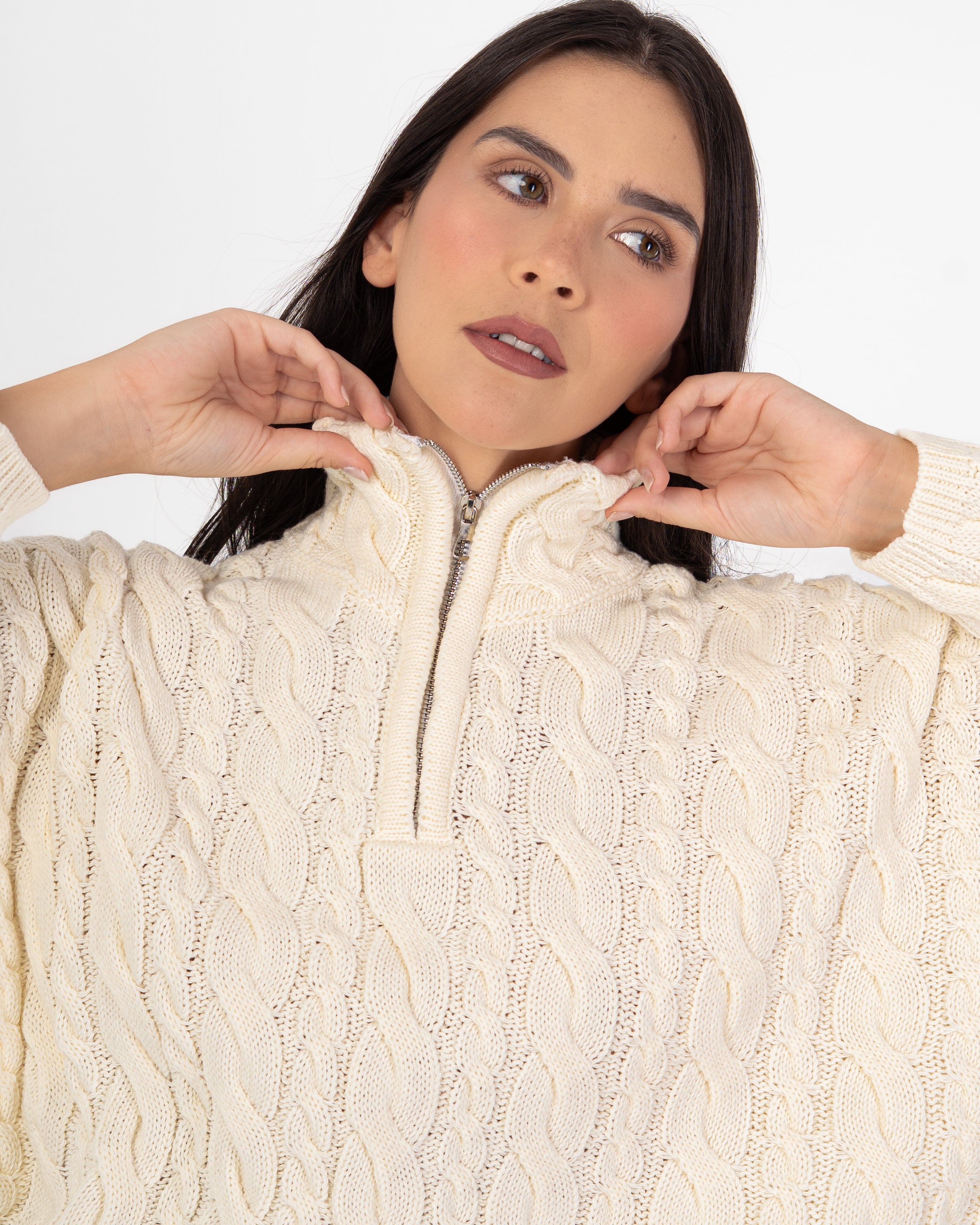 Knitwear Pullover – Braided Pattern (With Zipper Neck)