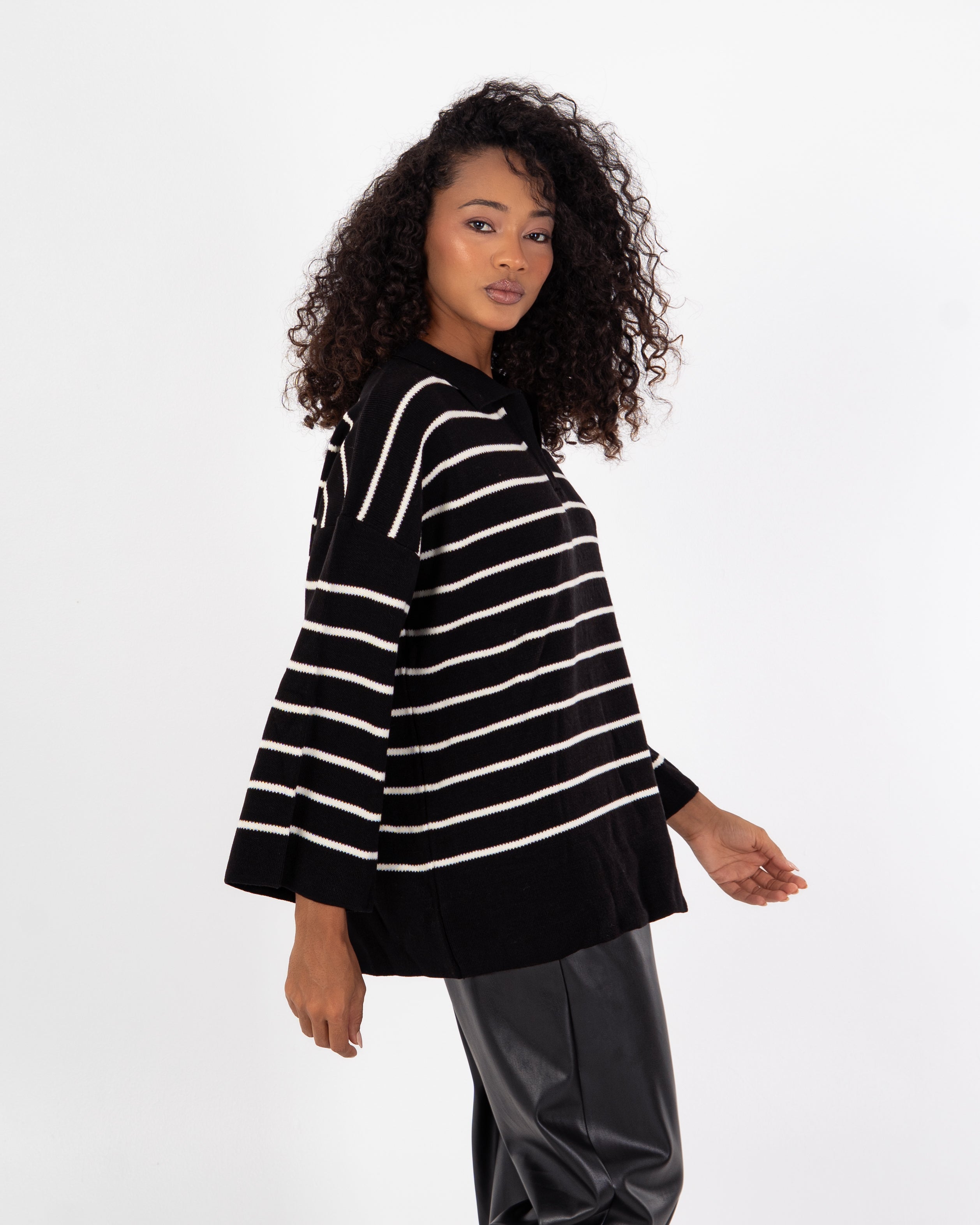 Knitwear Pullover – Horizontal Stripes