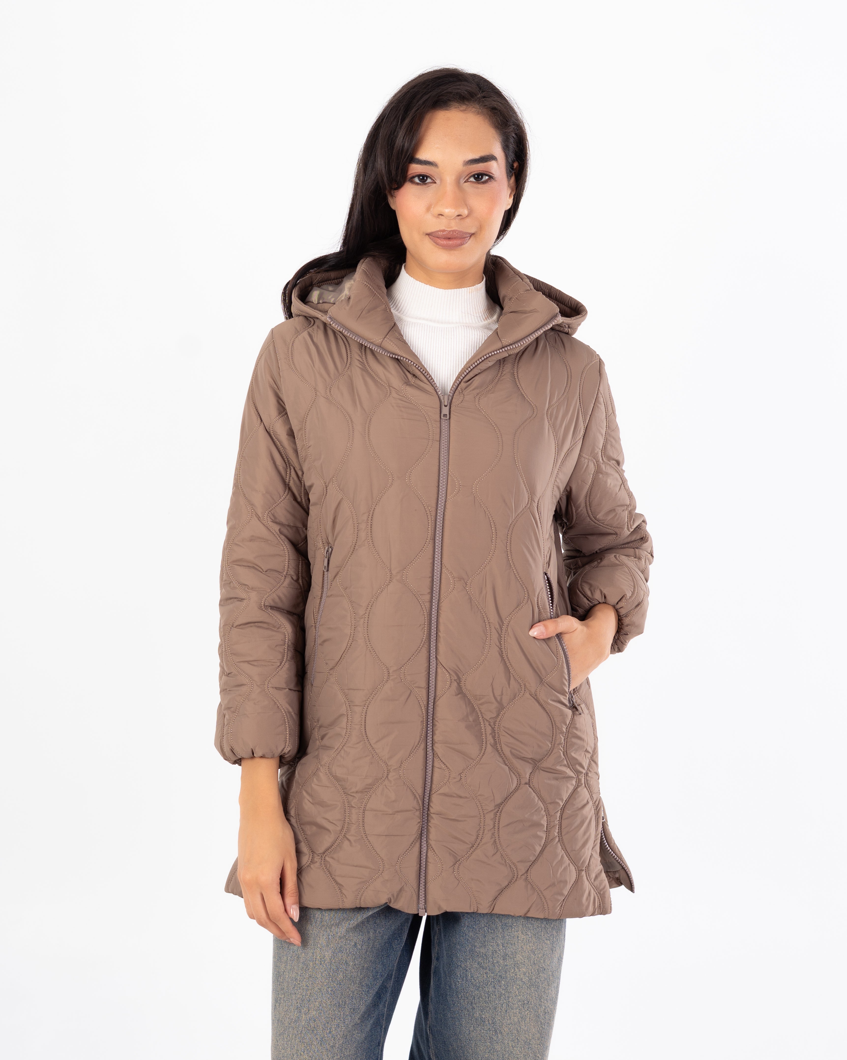 سترة مبطنة بغطاء رأس وسحاب