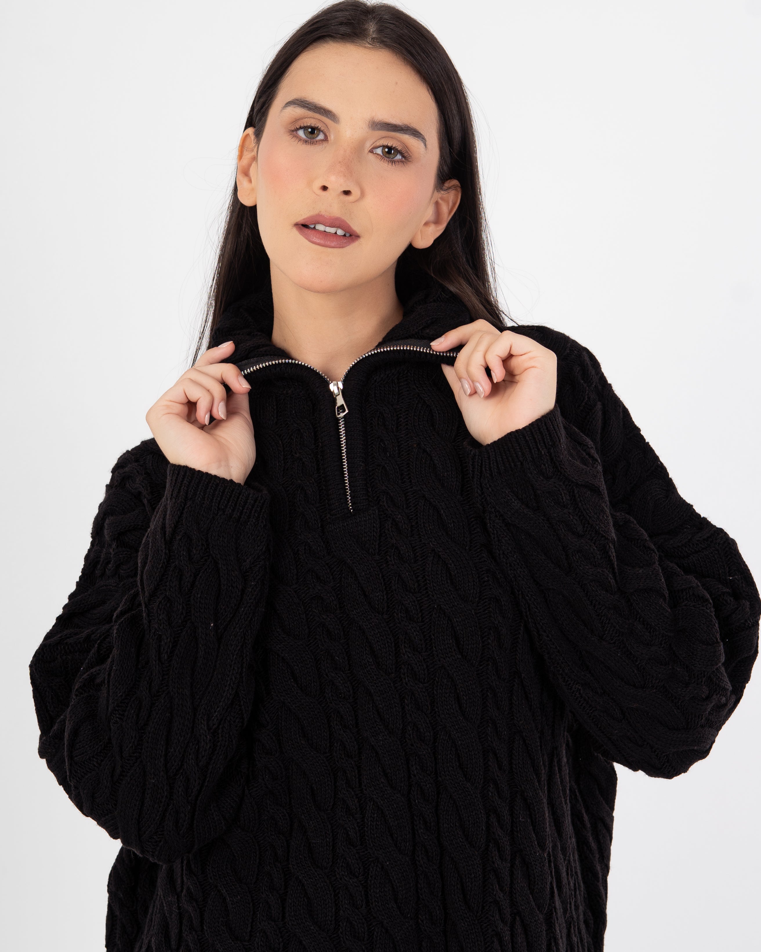 Knitwear Pullover – Braided Pattern (With Zipper Neck)