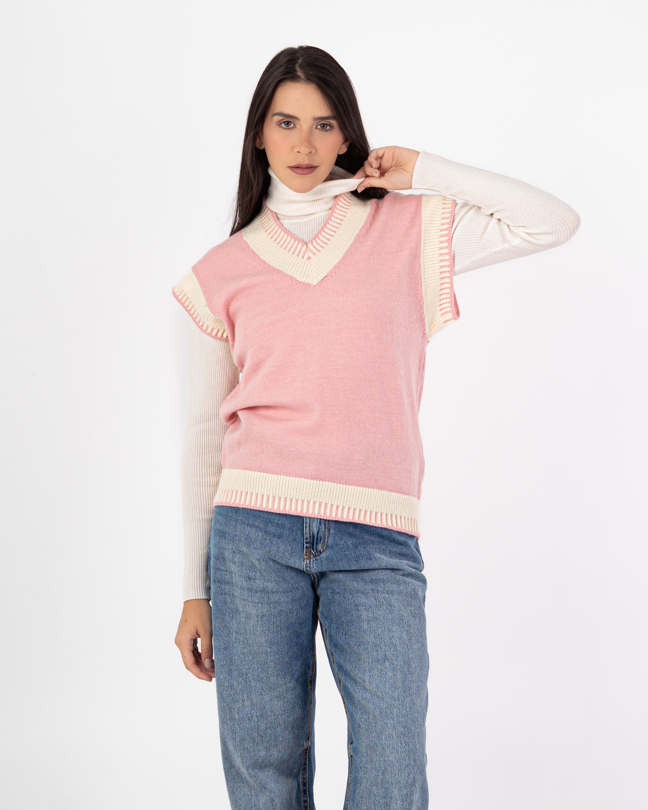 Knitwear Vest – V-Neck (Color-Trimmed)