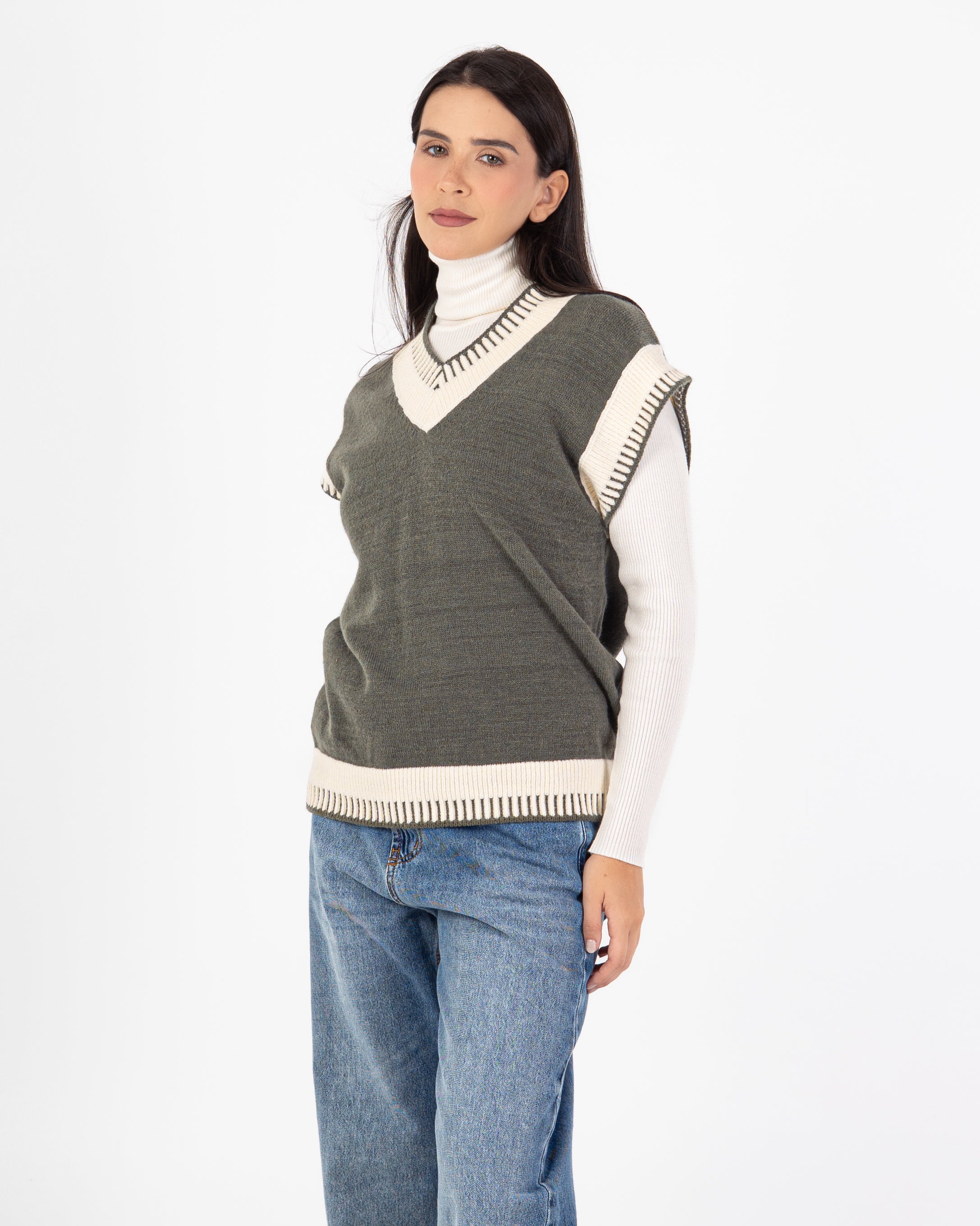 Knitwear Vest – V-Neck (Color-Trimmed)