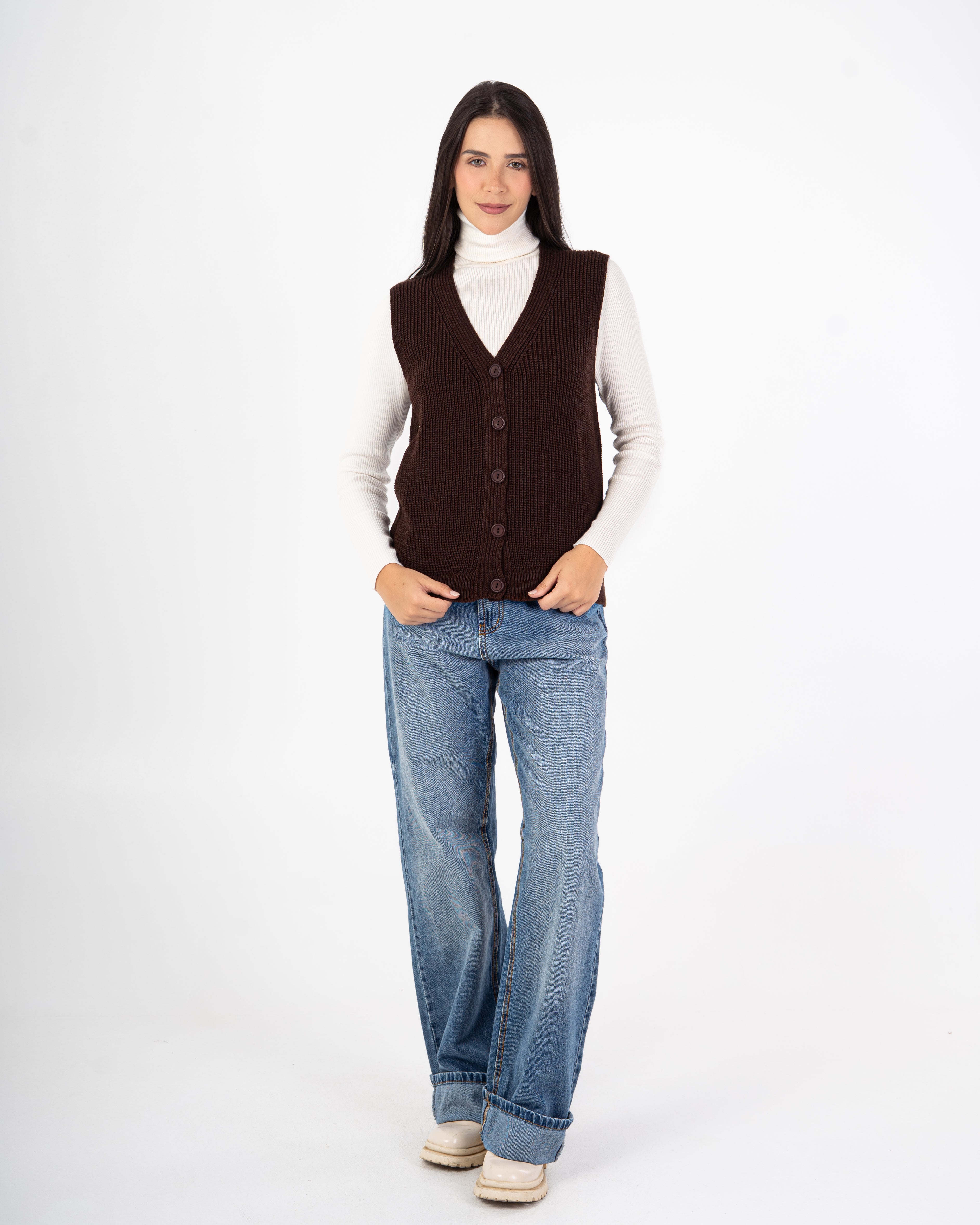 Knitwear Vest – Buttons (Wide Neck)