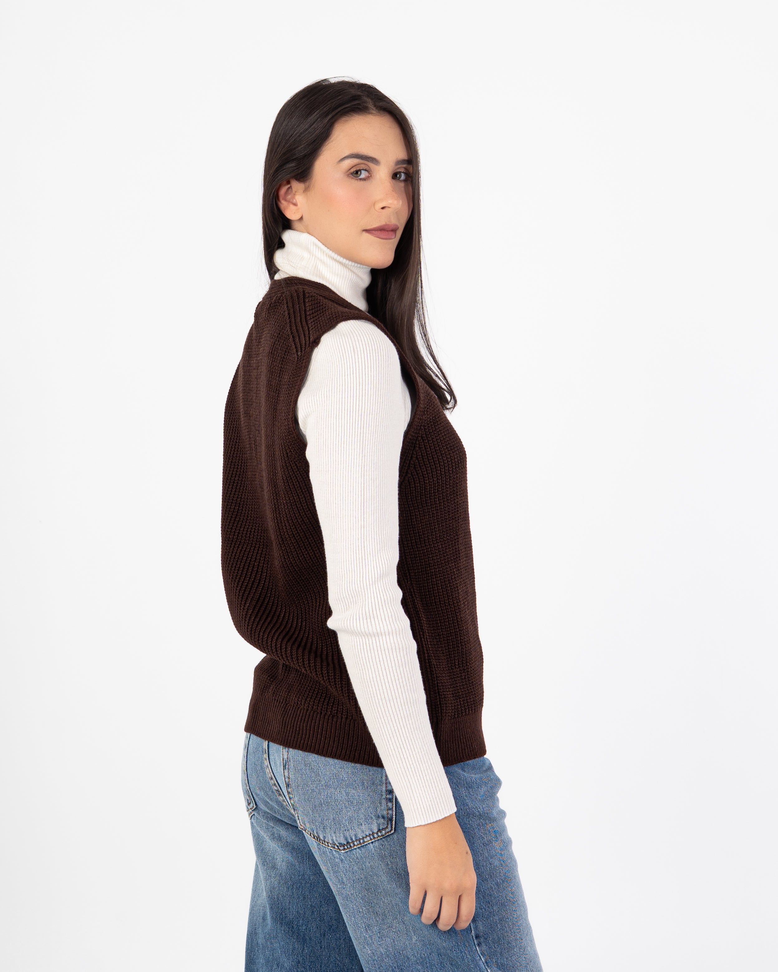 Knitwear Vest – Buttons (Wide Neck)