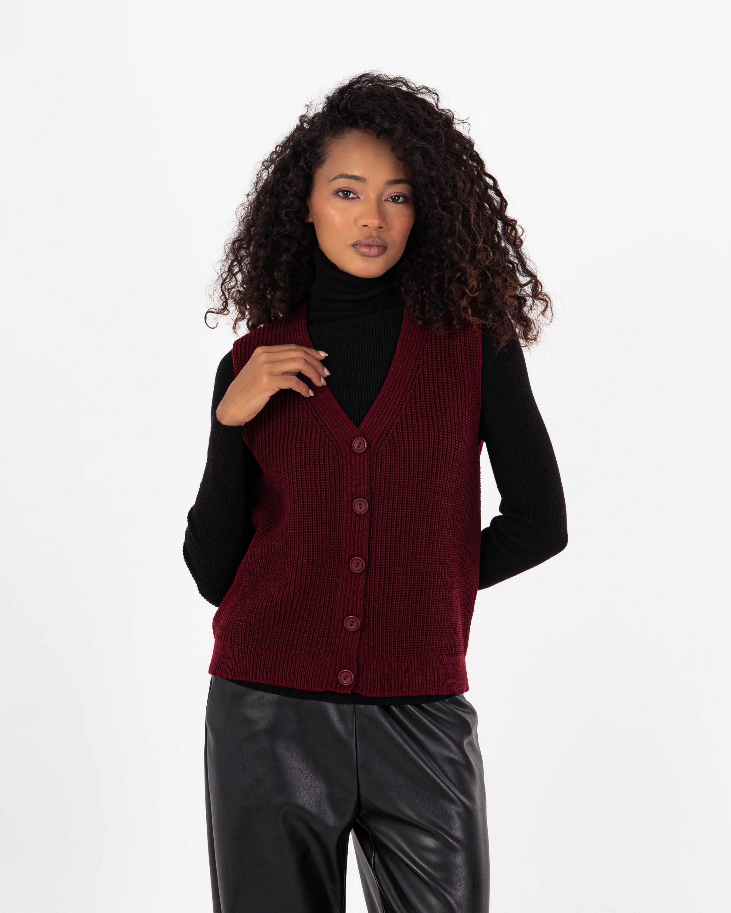 Knitwear Vest – Buttons (Wide Neck)