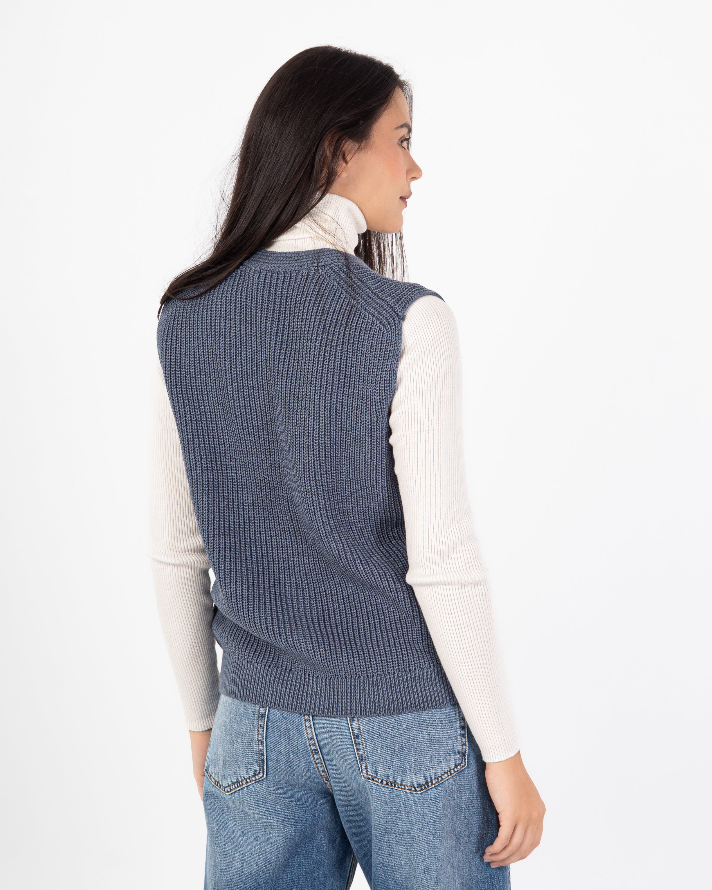 Knitwear Vest – Buttons (Wide Neck)