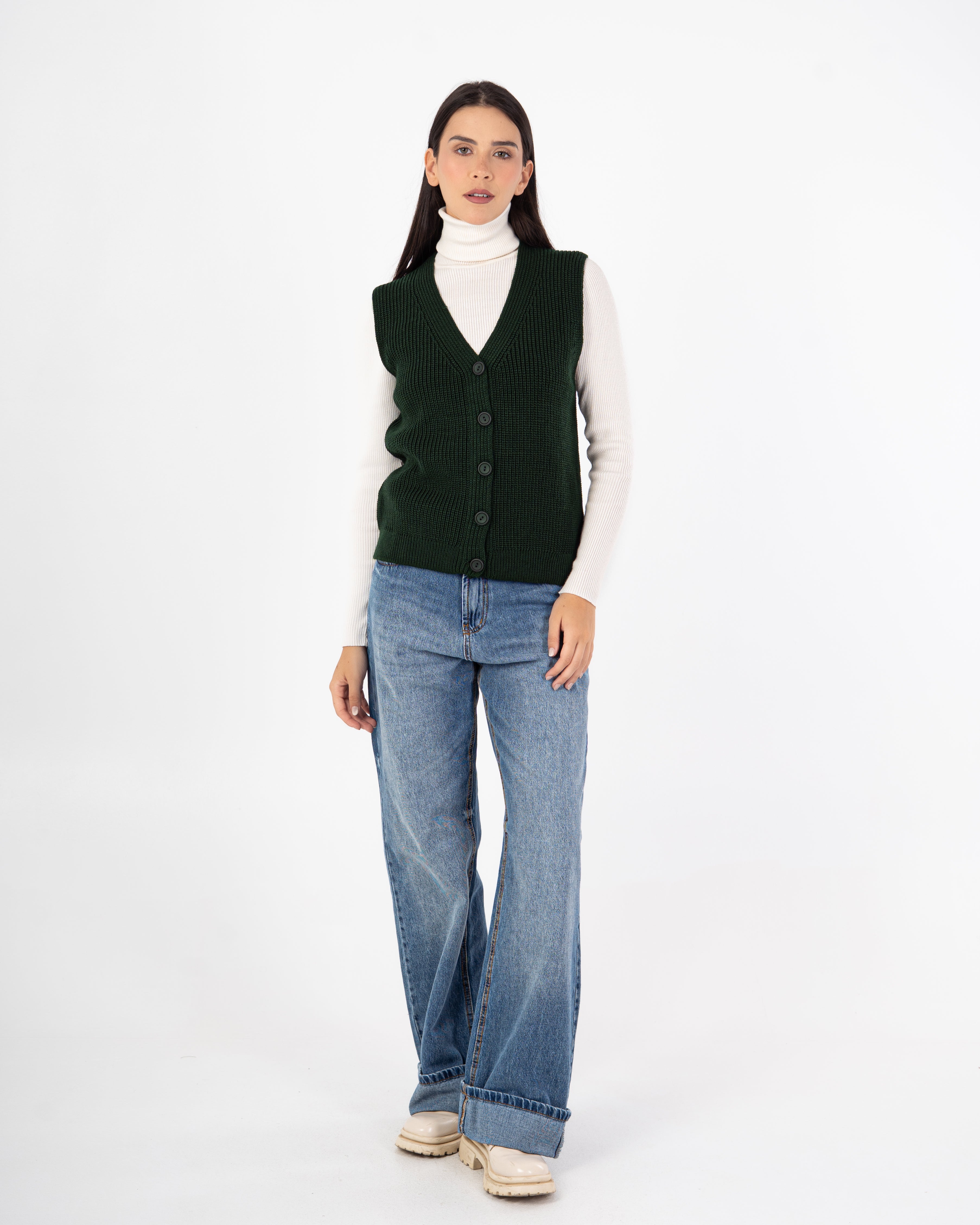 Knitwear Vest – Buttons (Wide Neck)
