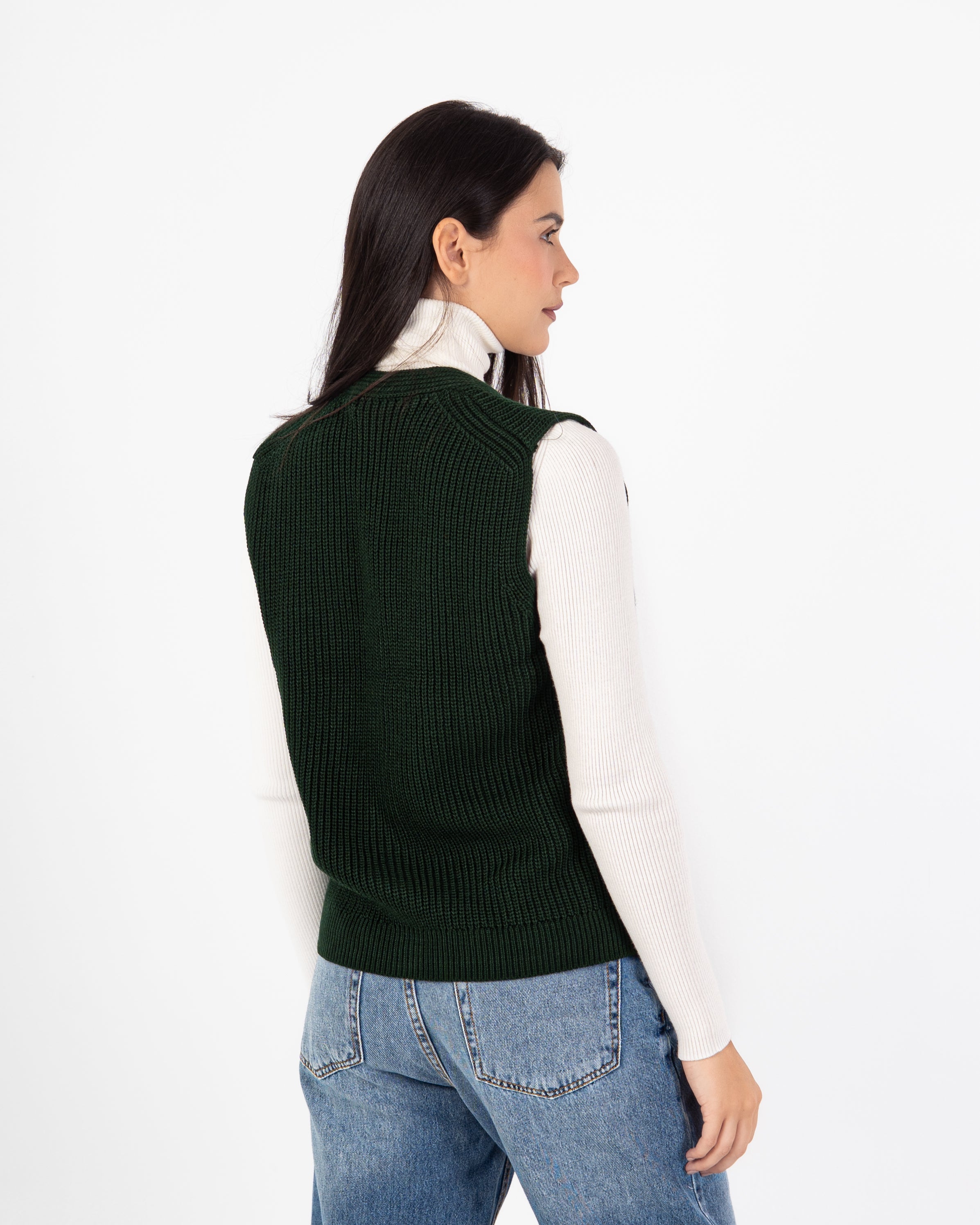 Knitwear Vest – Buttons (Wide Neck)