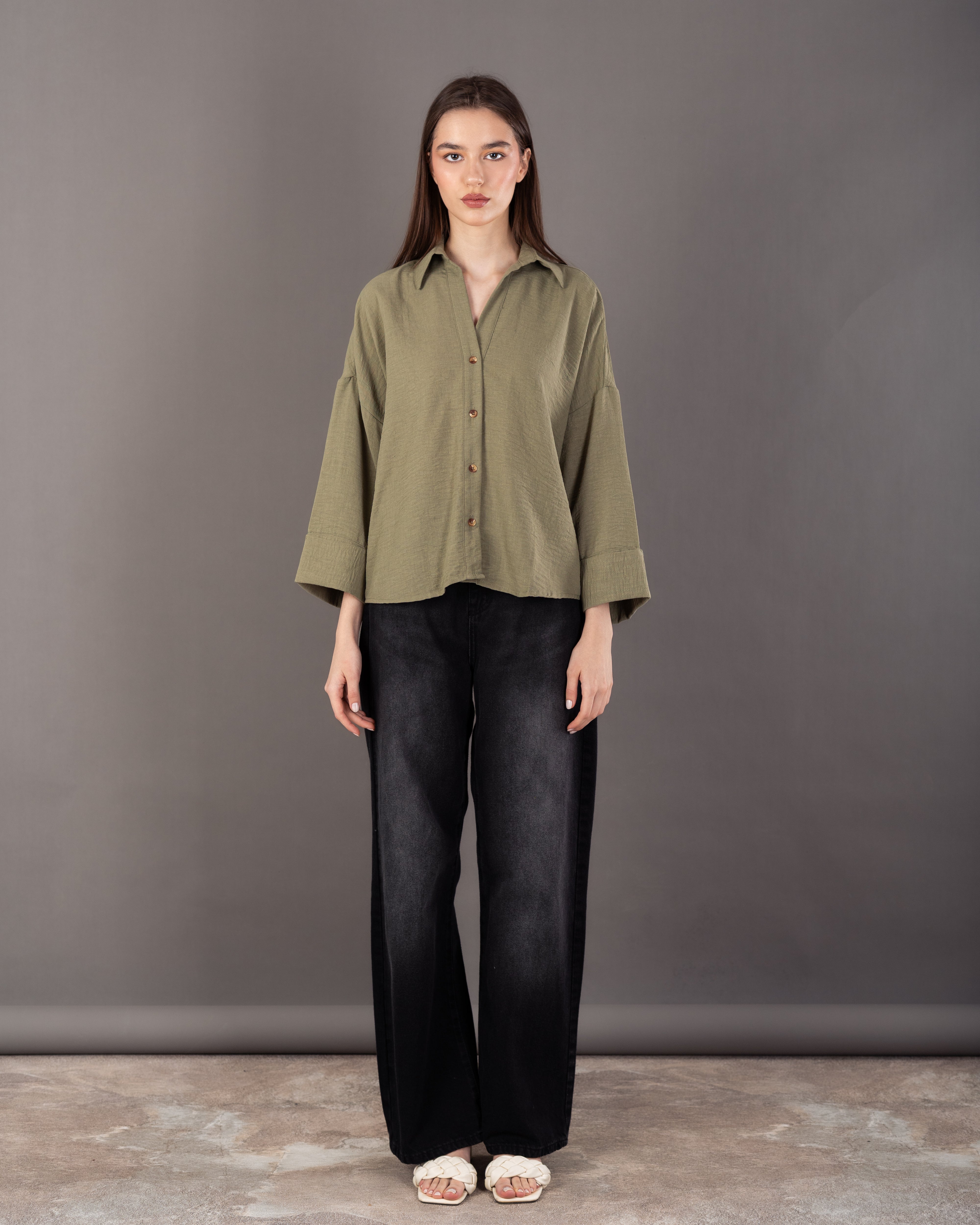 Plain Shirt With Chest Pocket – Wide Sleeves