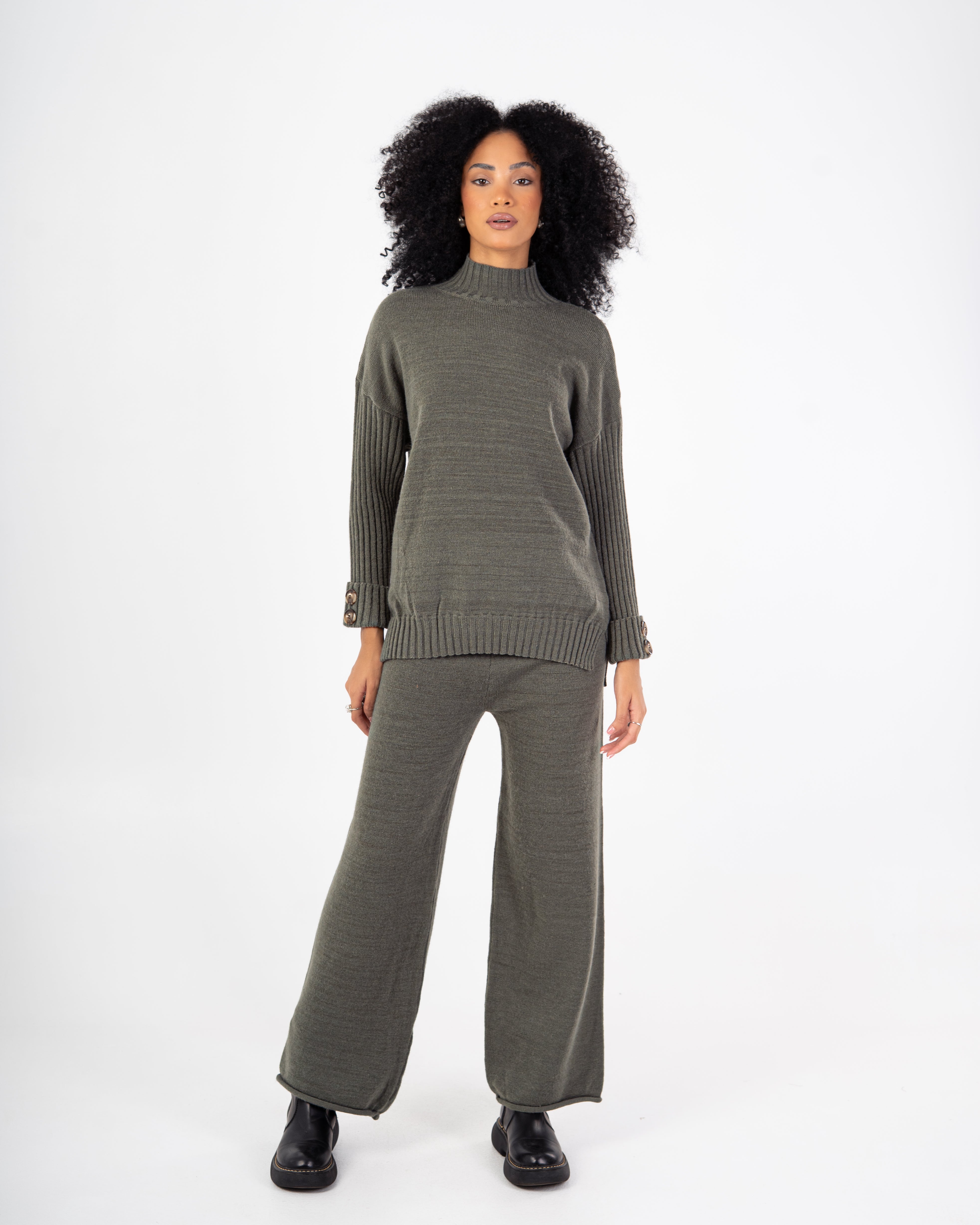 Knitwear Suit – Plain With Folded Sleeves (With Buttons)