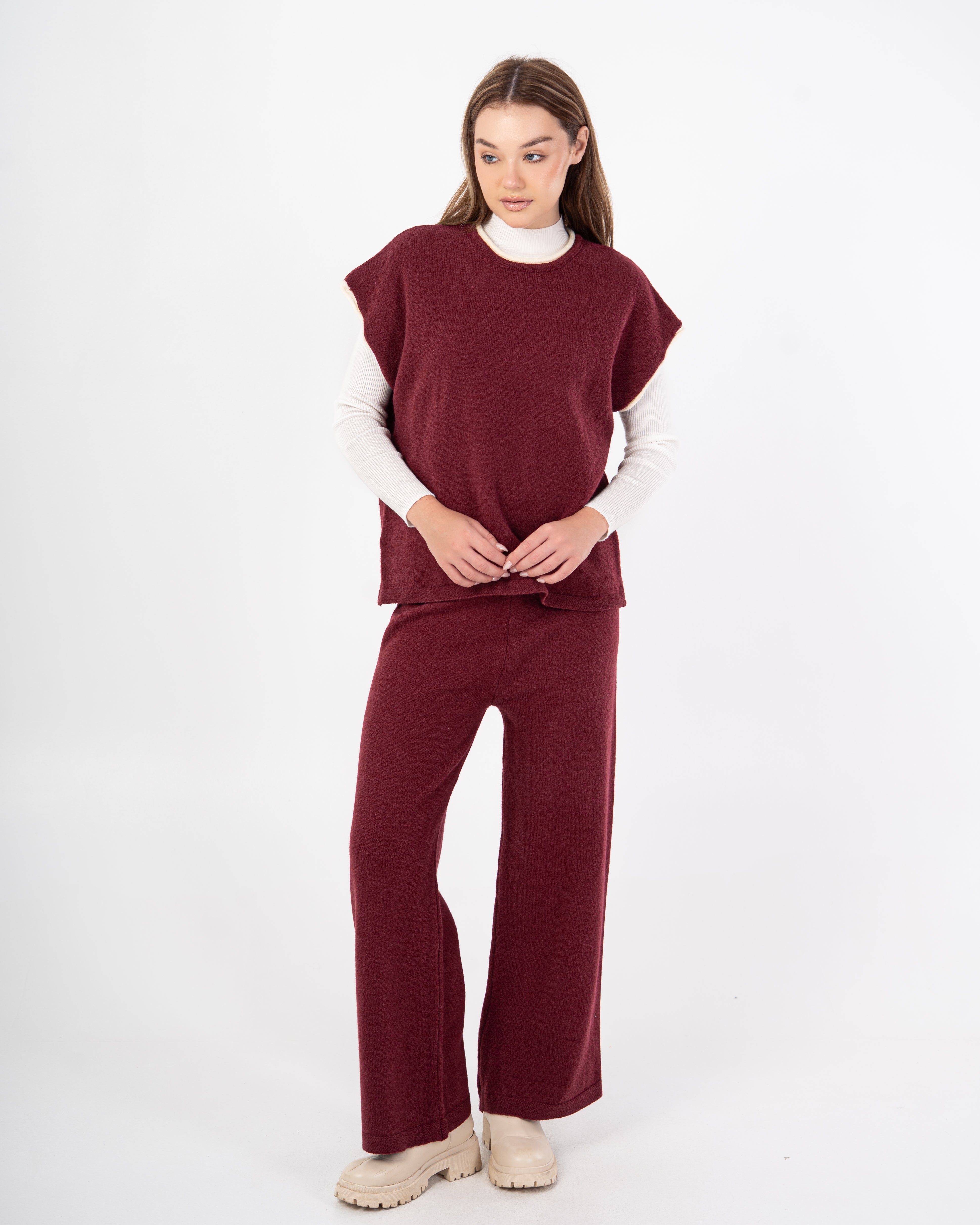Knitwear Suit – Plain (Cut Sleeves)