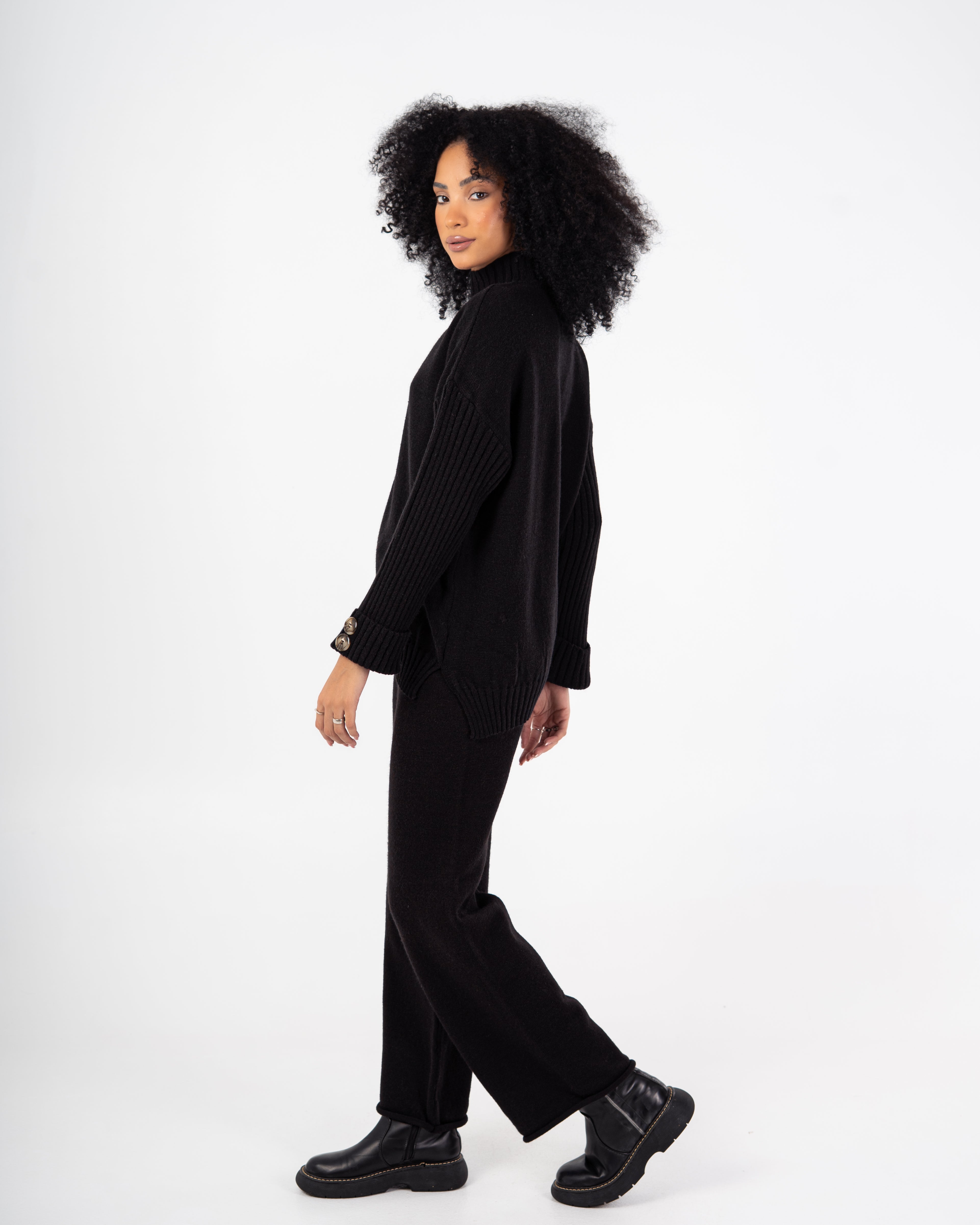 Knitwear Suit – Plain With Folded Sleeves (With Buttons)