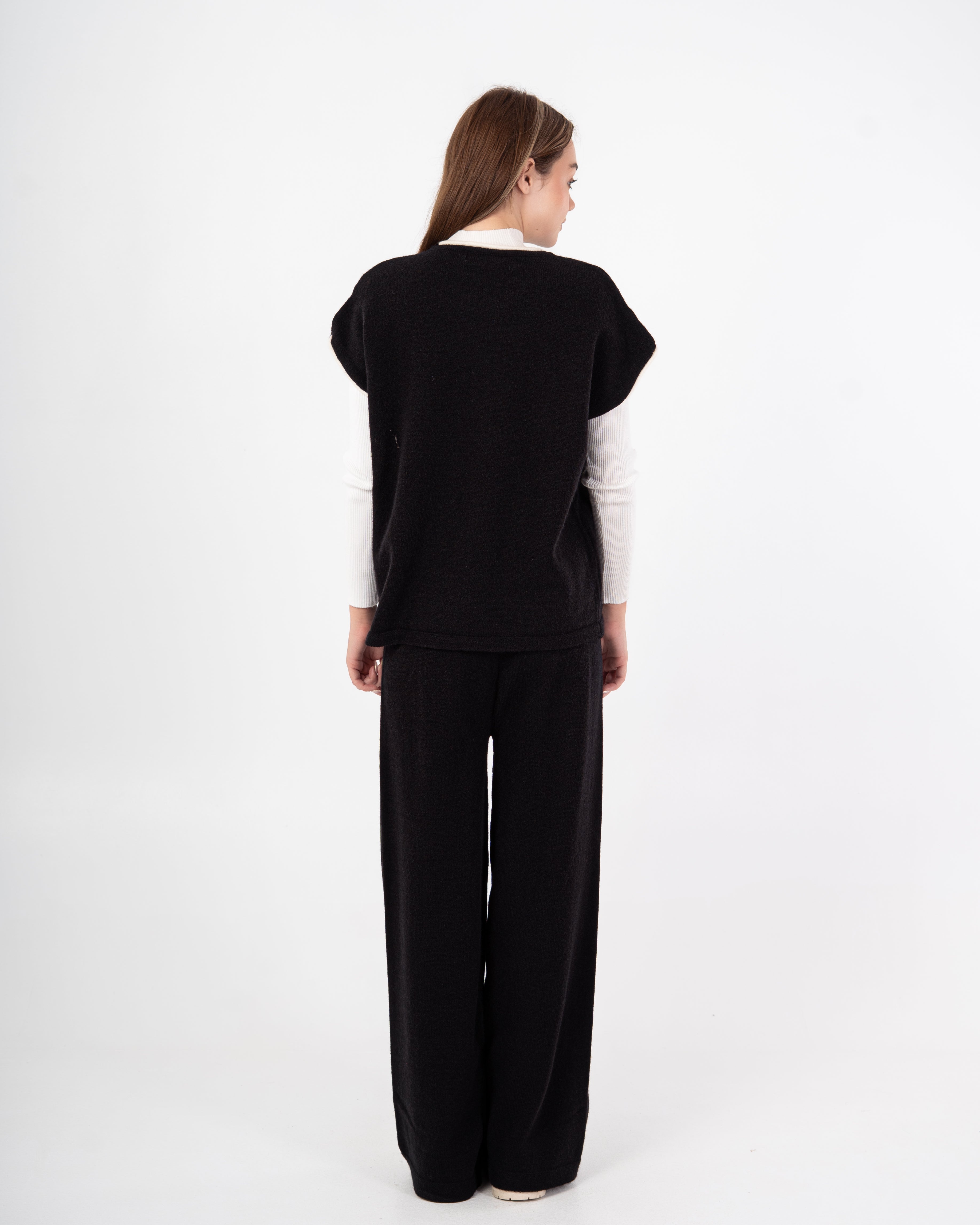 Knitwear Suit – Plain (Cut Sleeves)