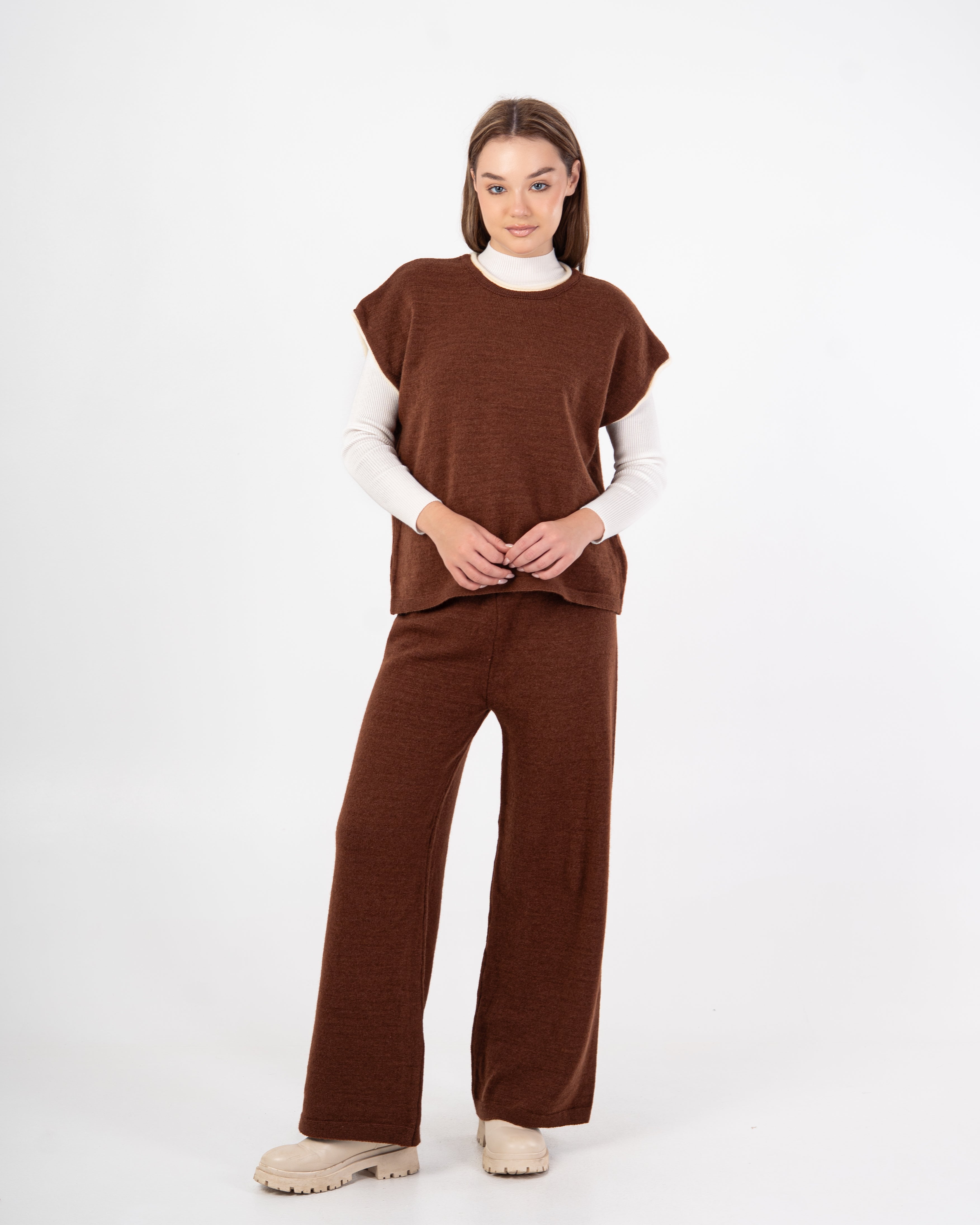 Knitwear Suit – Plain (Cut Sleeves)