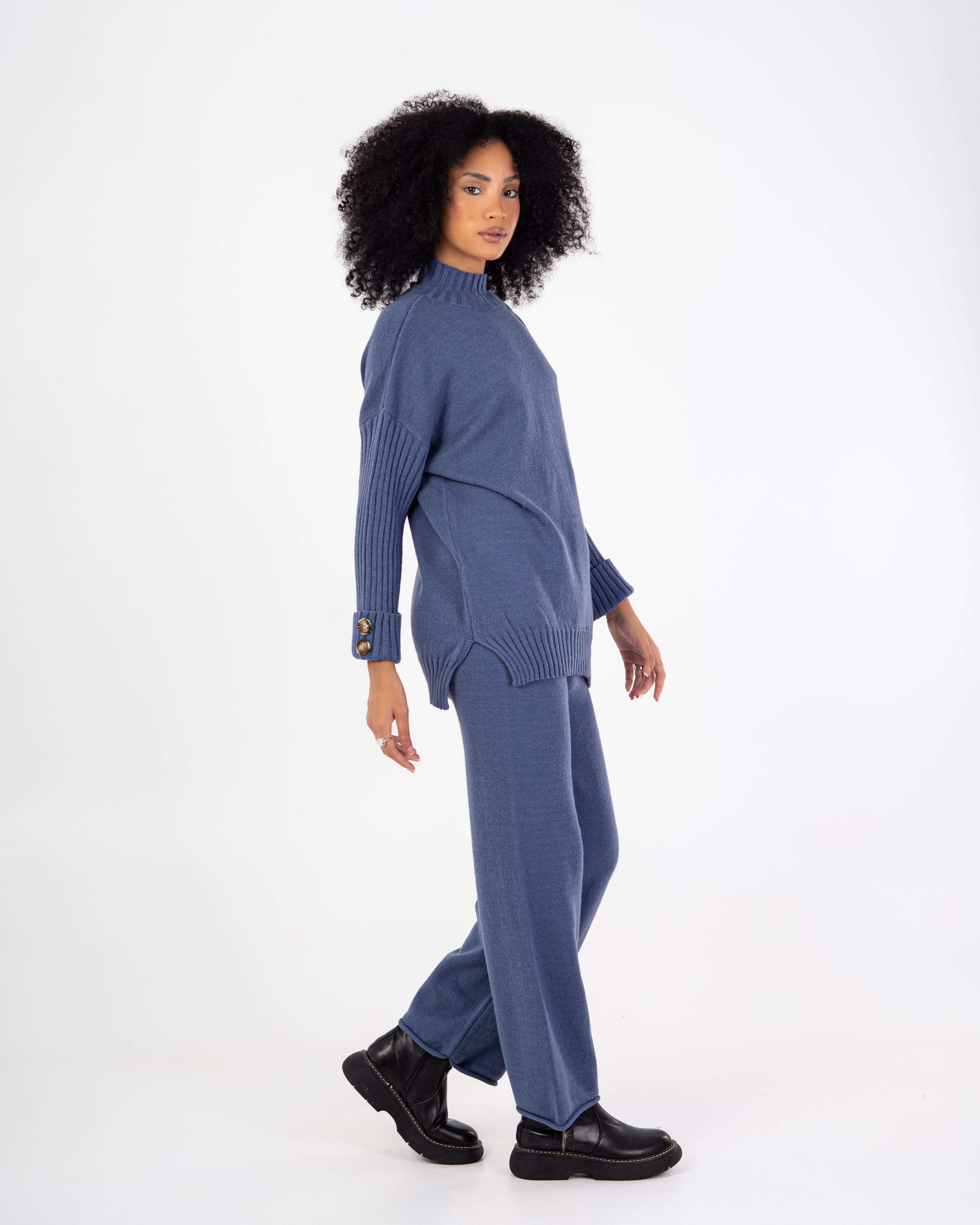Knitwear Suit – Plain With Folded Sleeves (With Buttons)