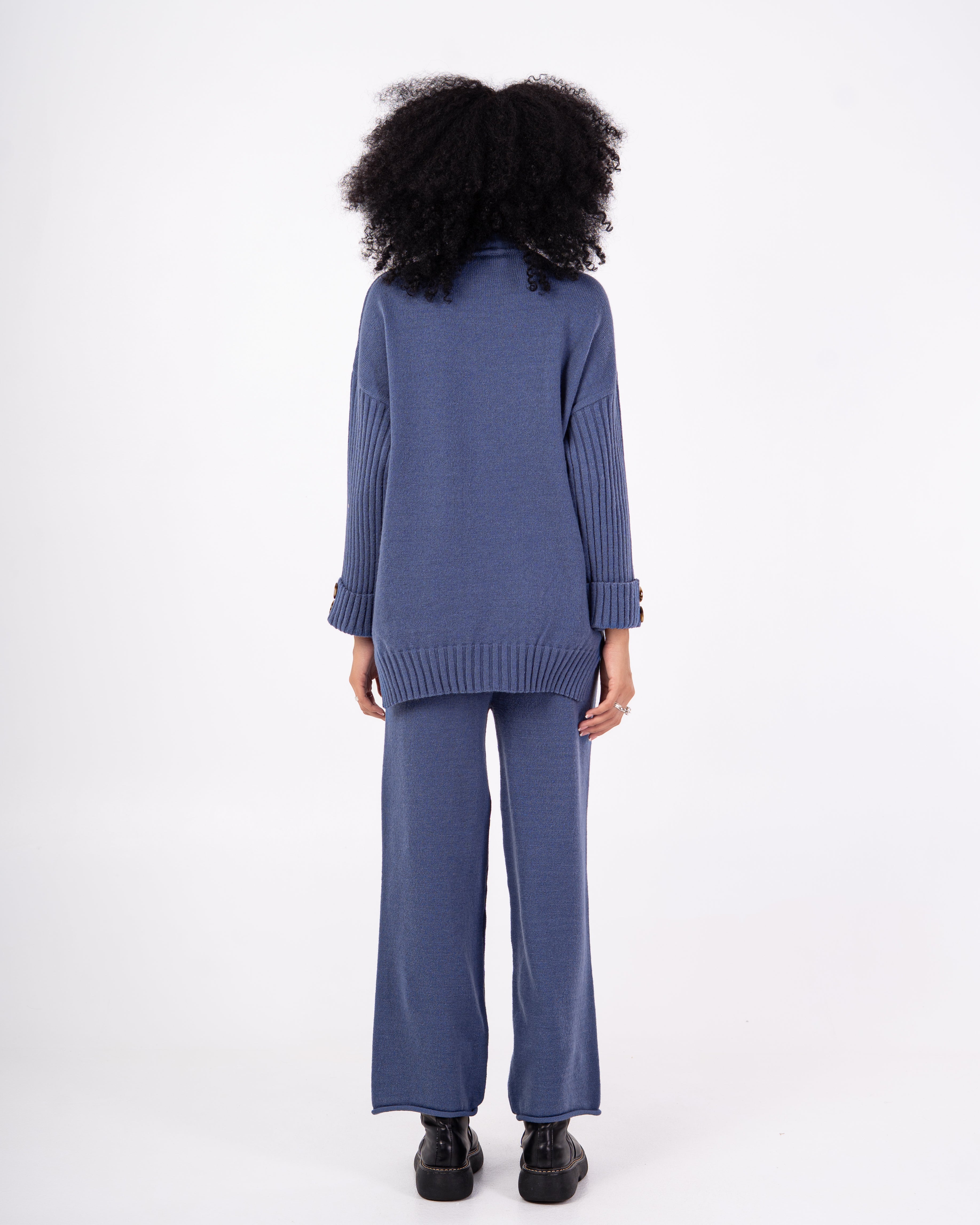 Knitwear Suit – Plain With Folded Sleeves (With Buttons)