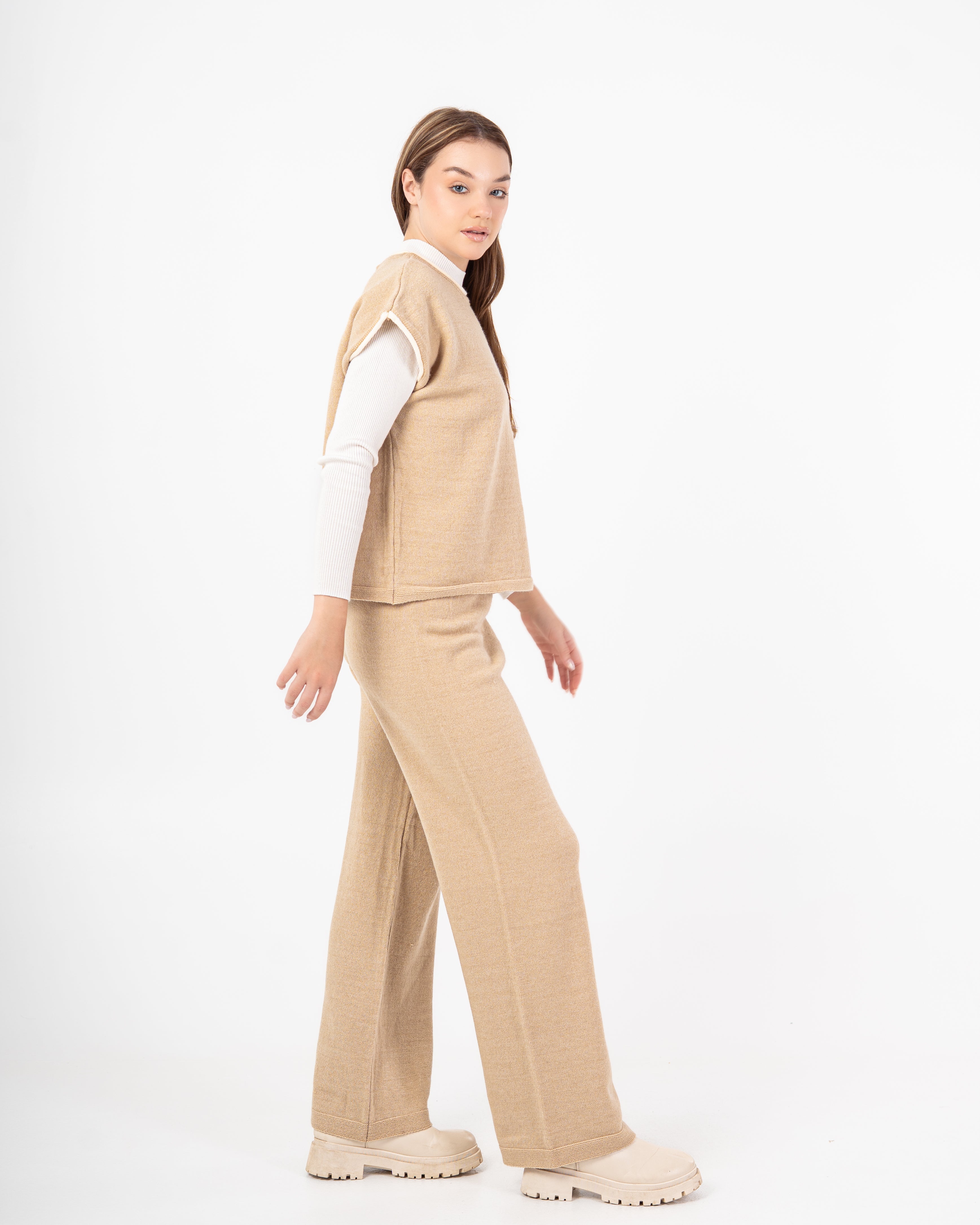 Knitwear Suit – Plain (Cut Sleeves)
