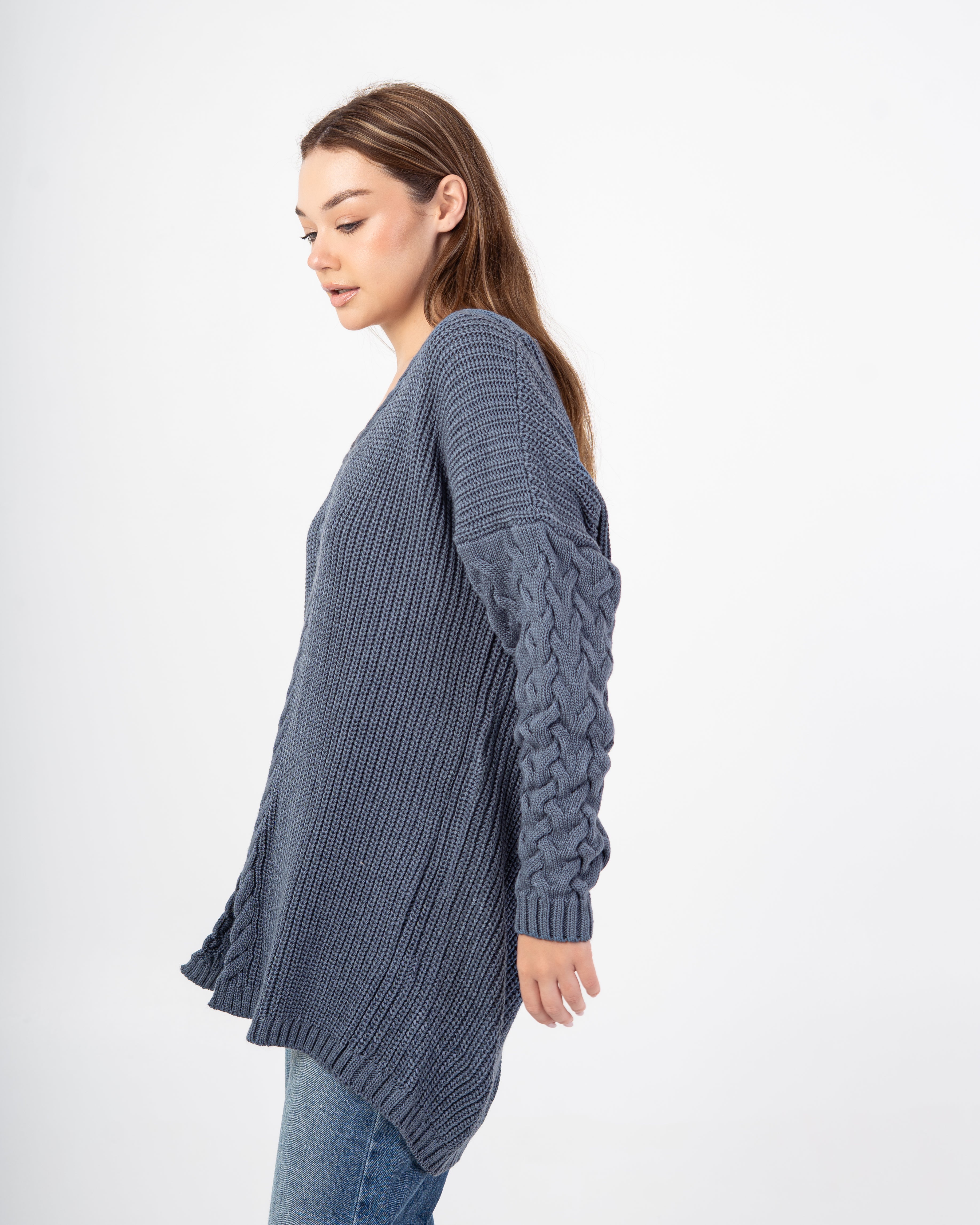 Knitwear Pullover – Long (Braided Pattern)