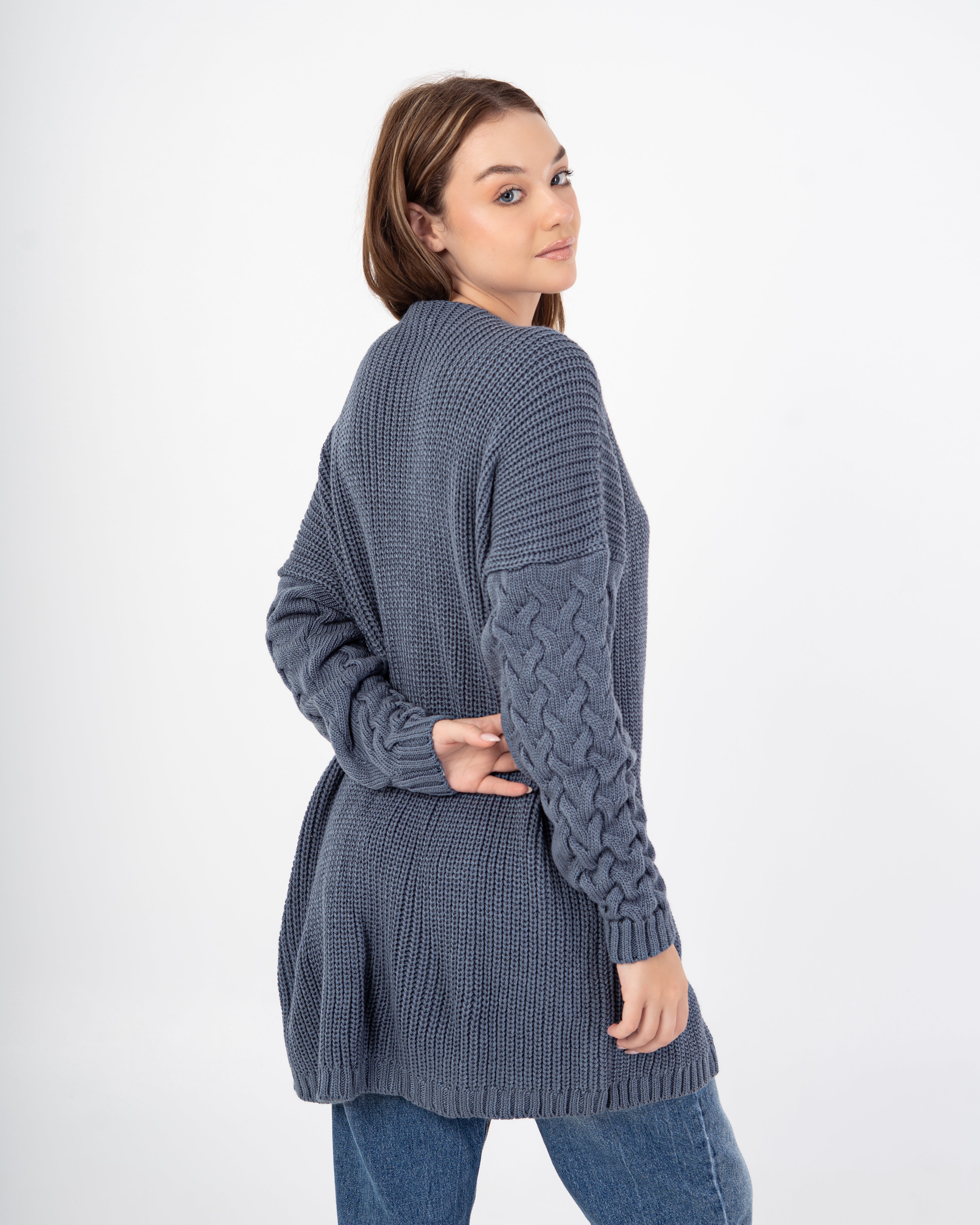 Knitwear Pullover – Long (Braided Pattern)