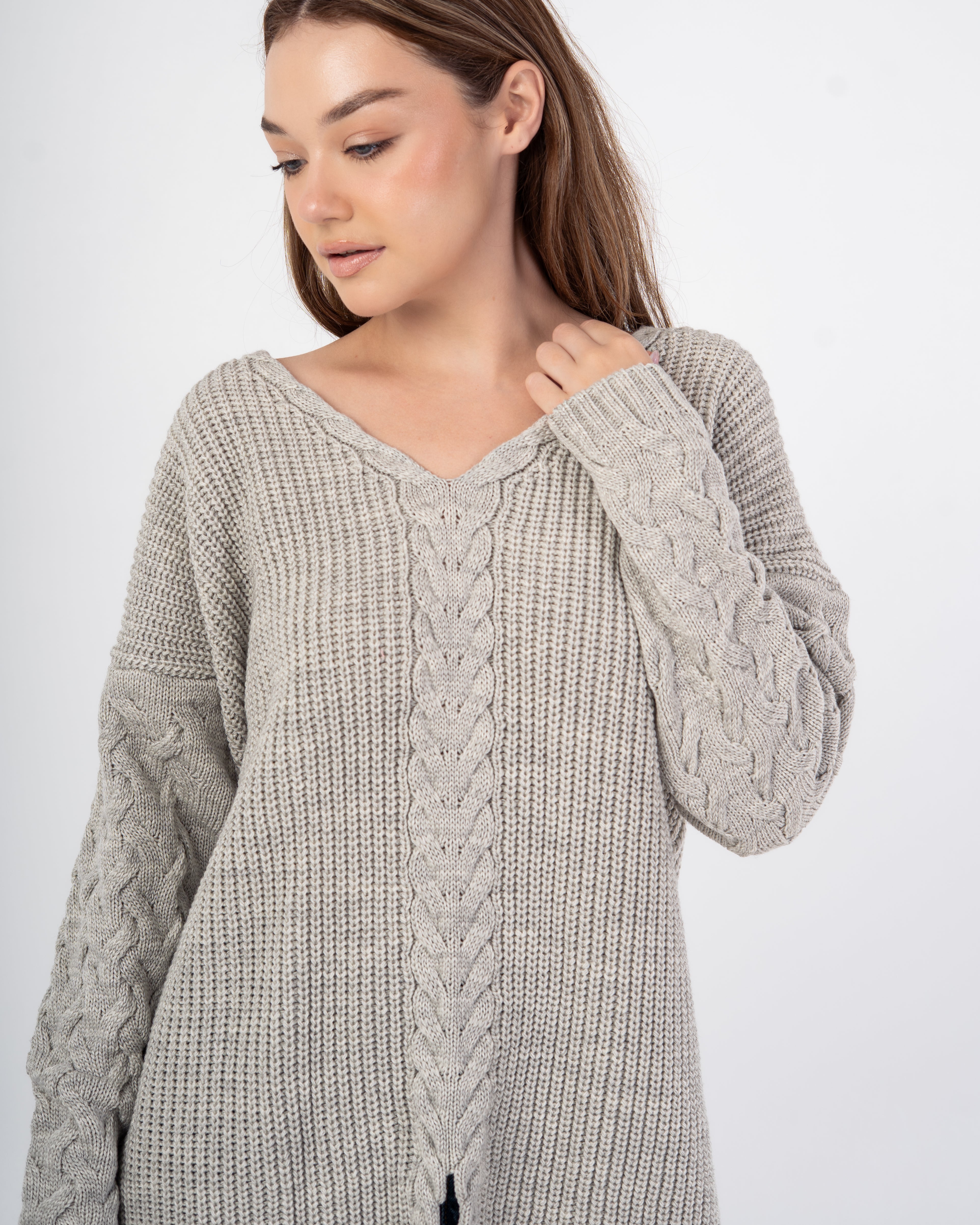 Knitwear Pullover – Long (Braided Pattern)