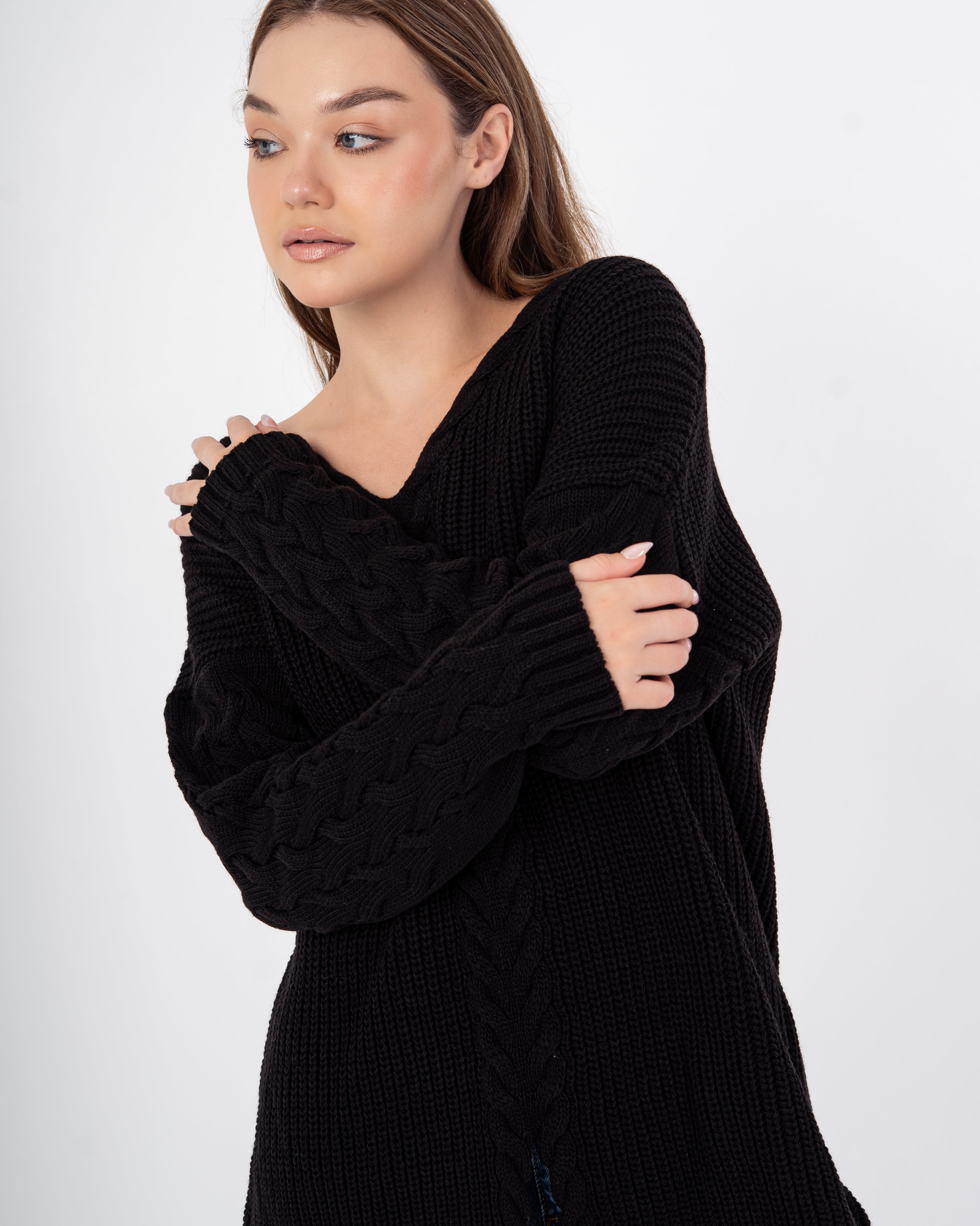Knitwear Pullover – Long (Braided Pattern)
