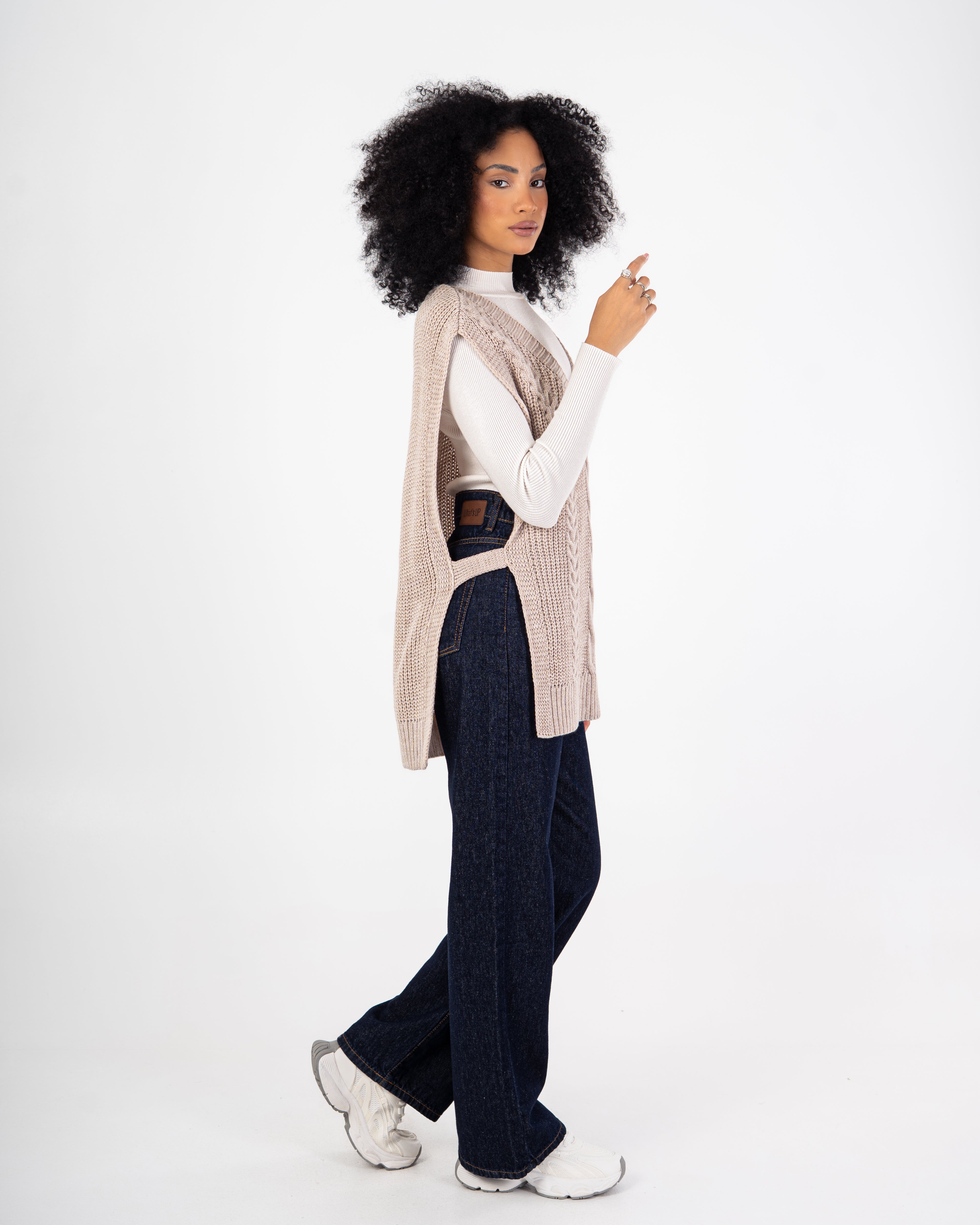 Knitwear Vest – Braided Pattern With Tie