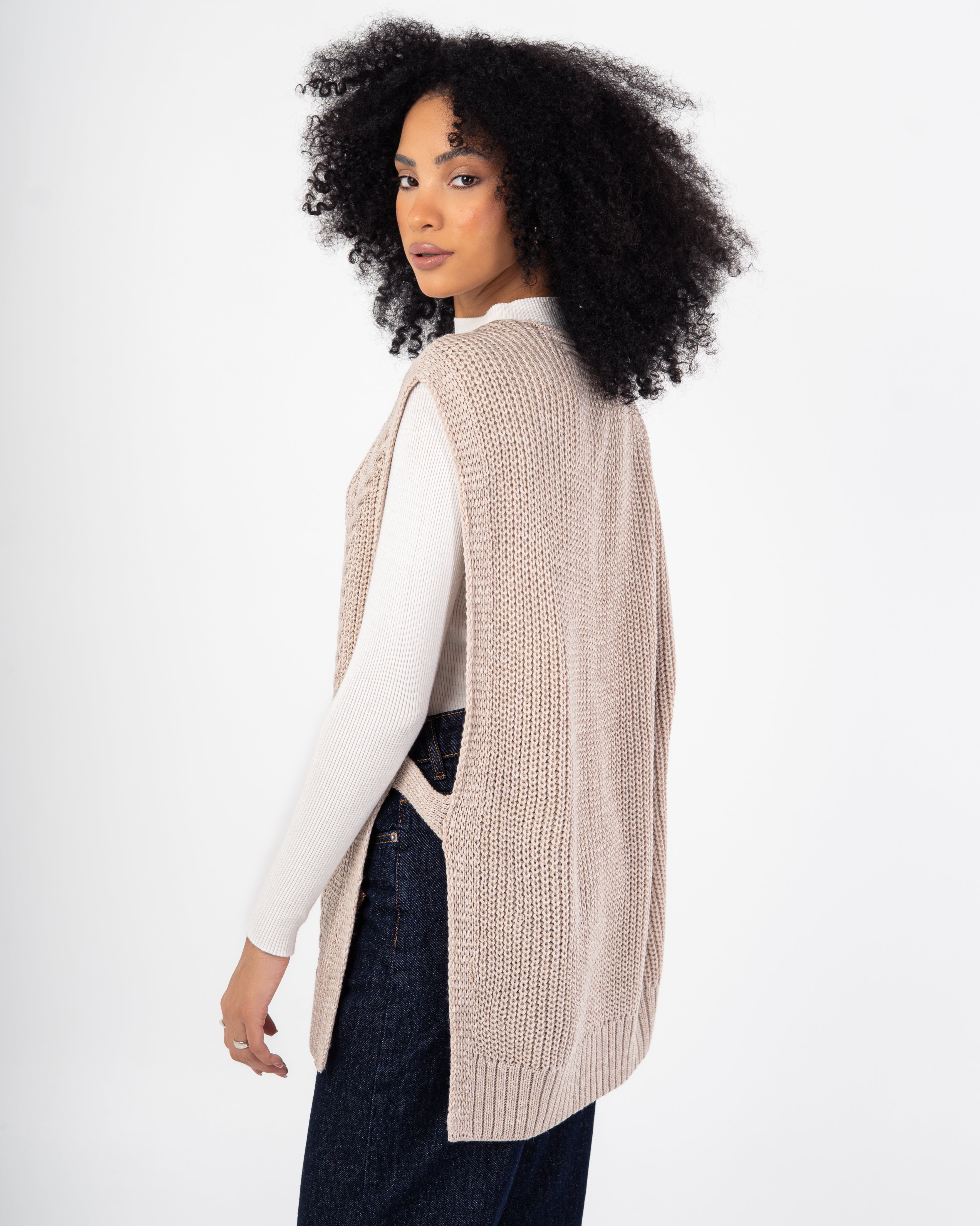 Knitwear Vest – Braided Pattern With Tie