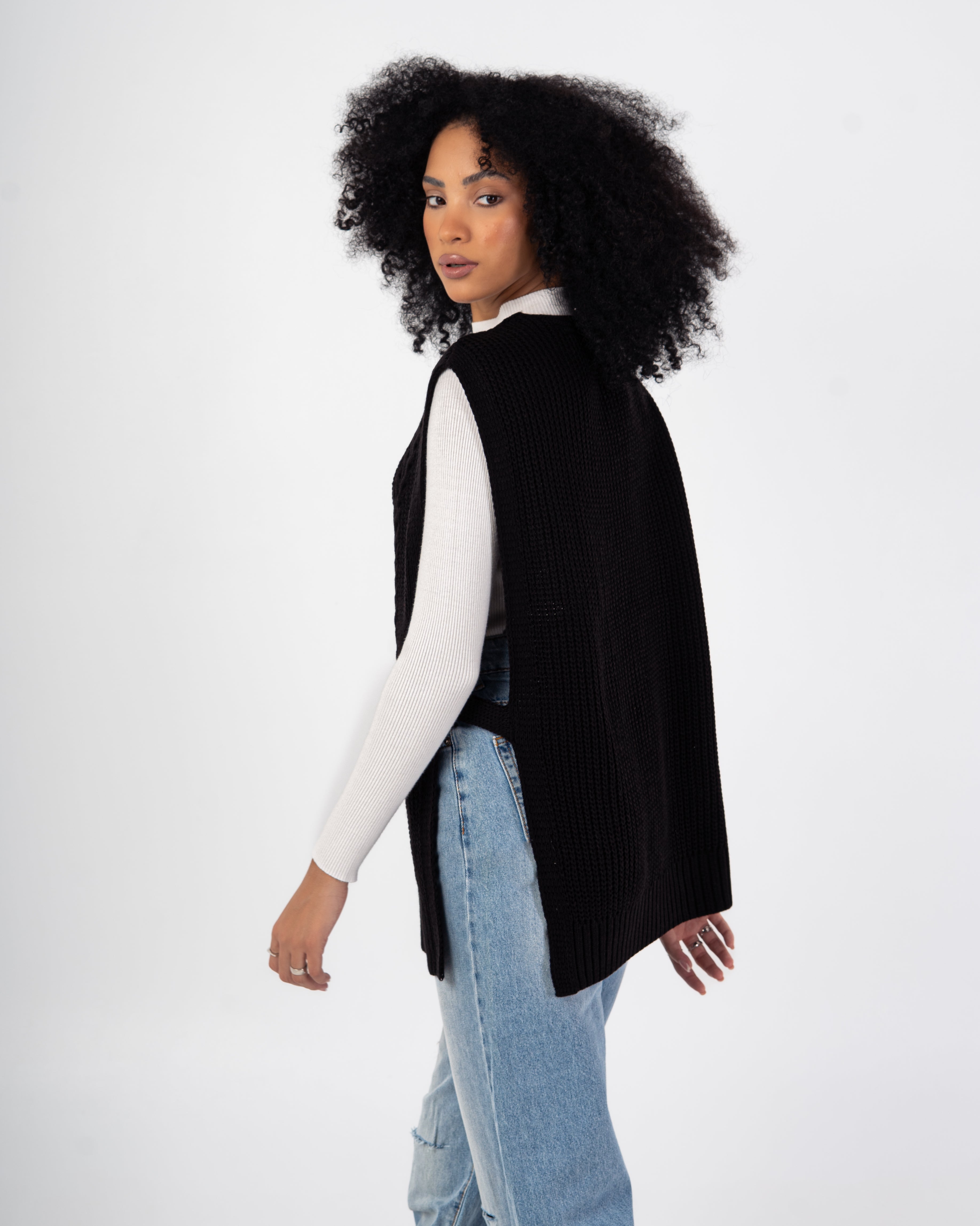 Knitwear Vest – Braided Pattern With Tie