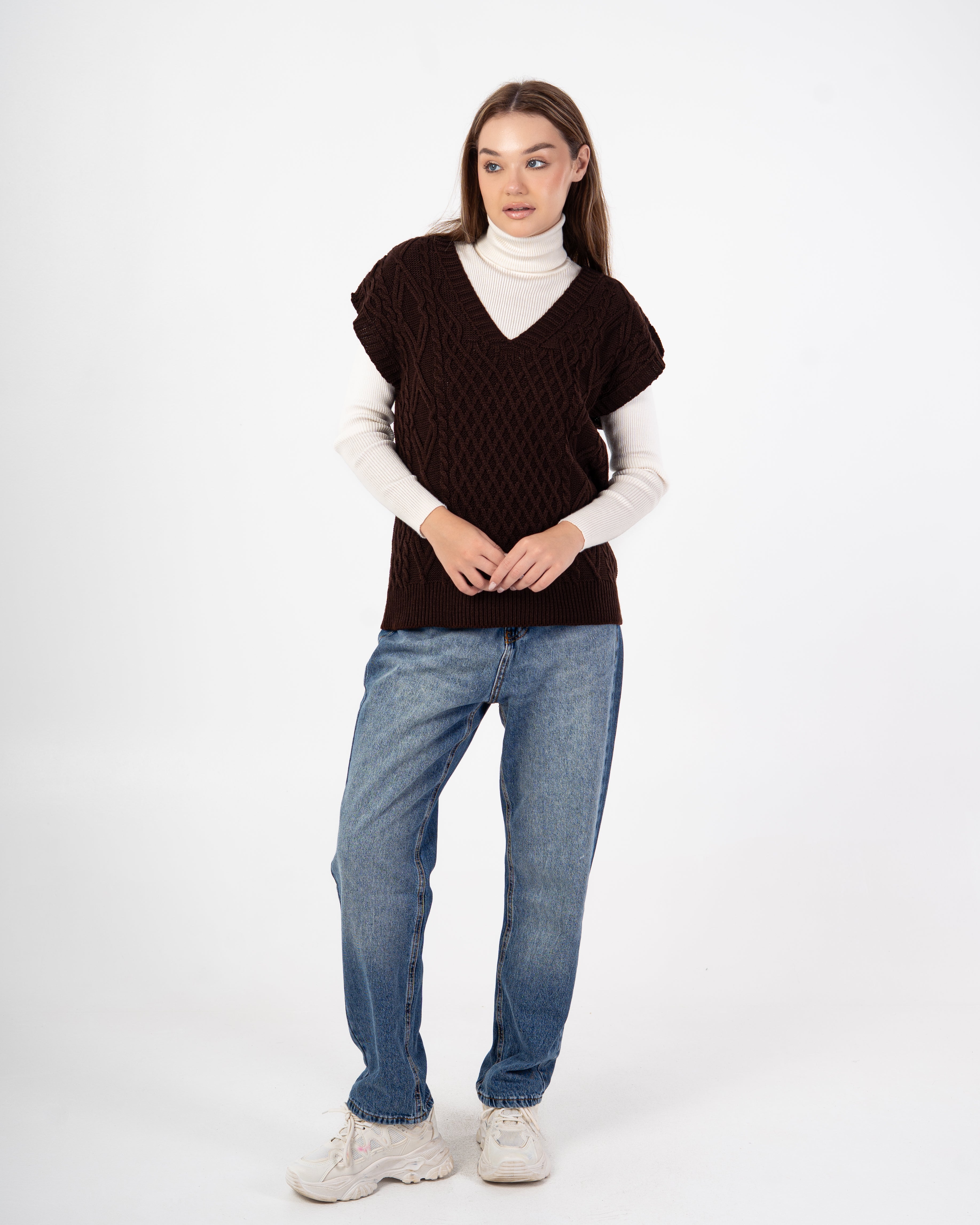 Knitwear Vest – Braided Pattern From Chest