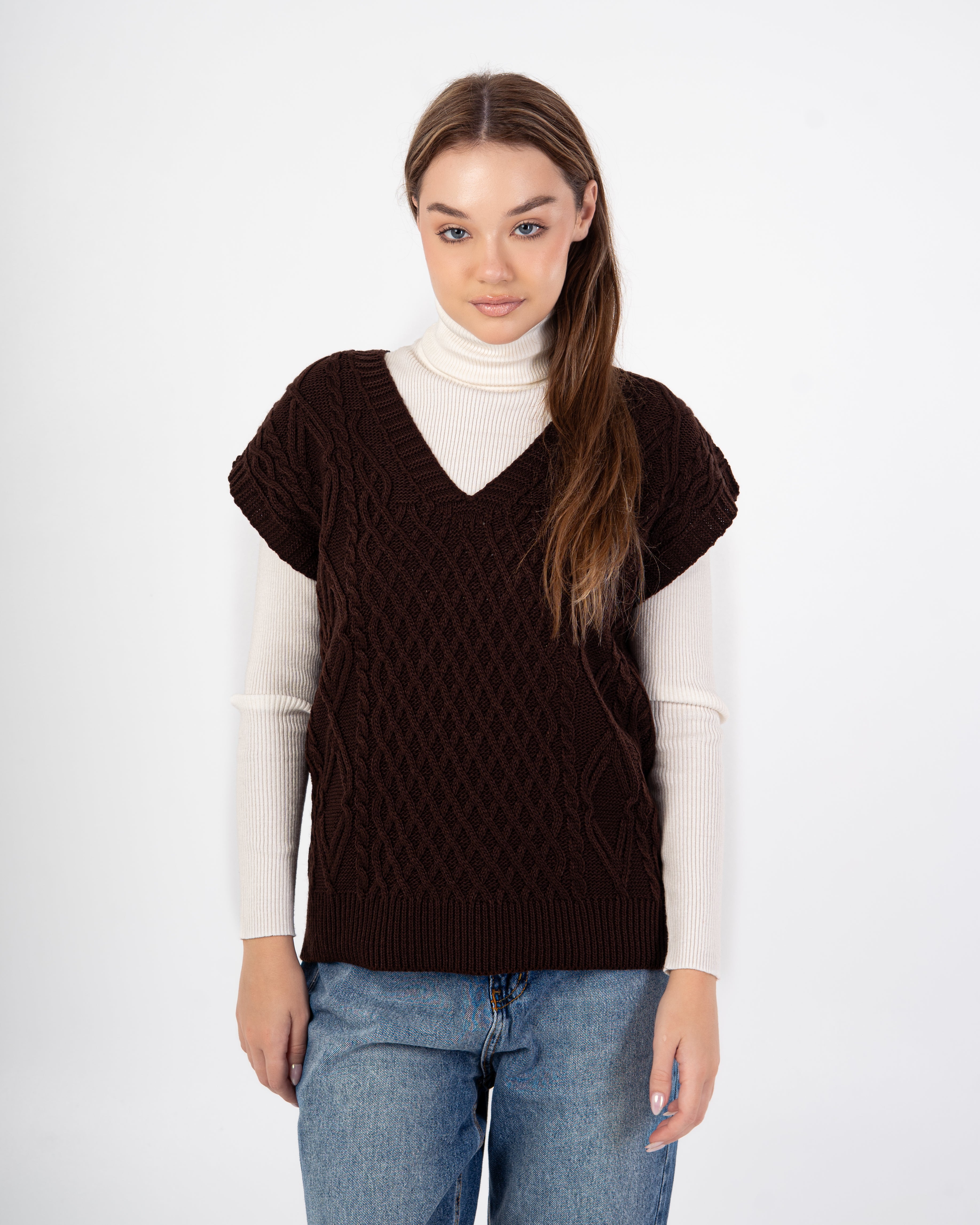 Knitwear Vest – Braided Pattern From Chest