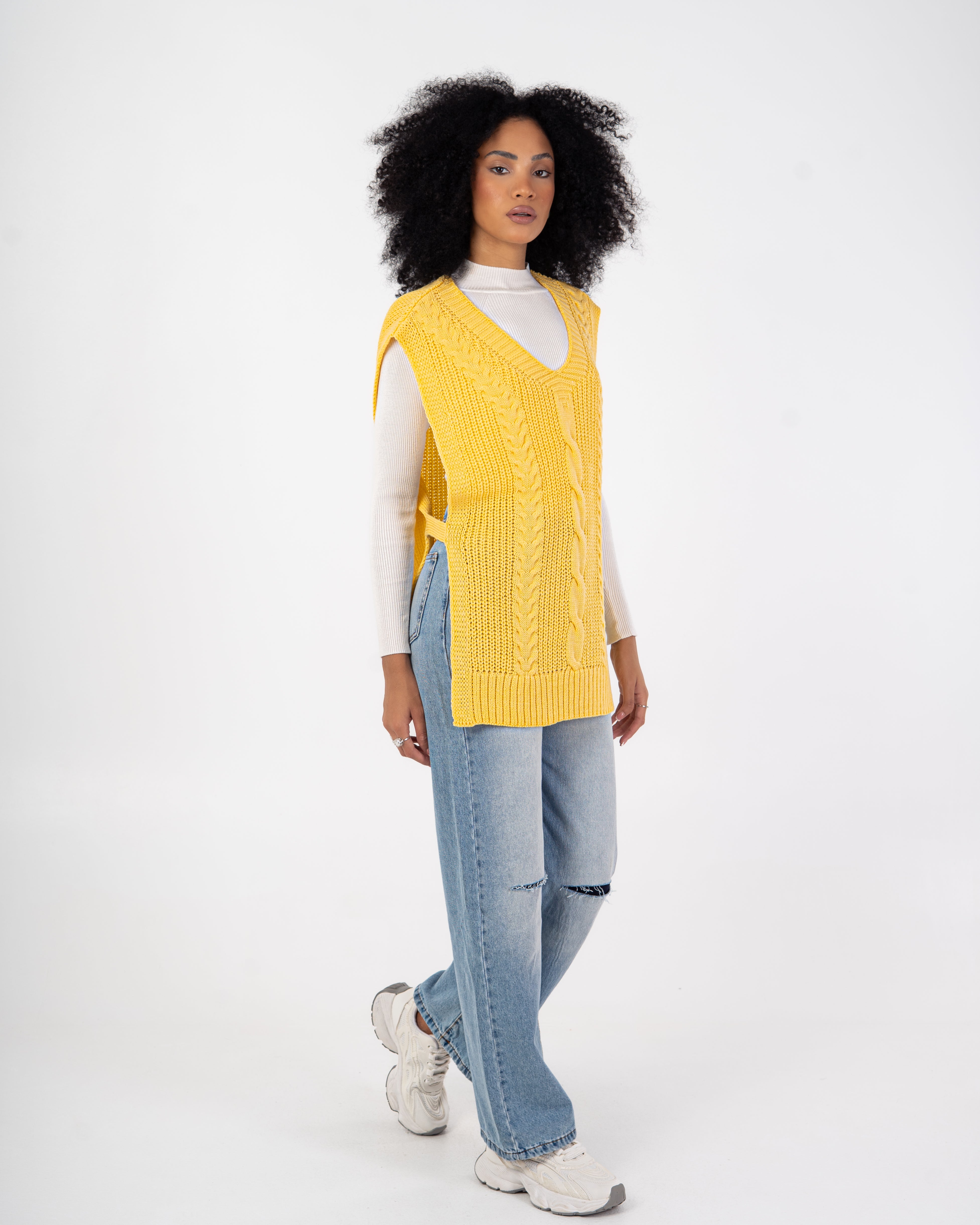 Knitwear Vest – Braided Pattern With Tie