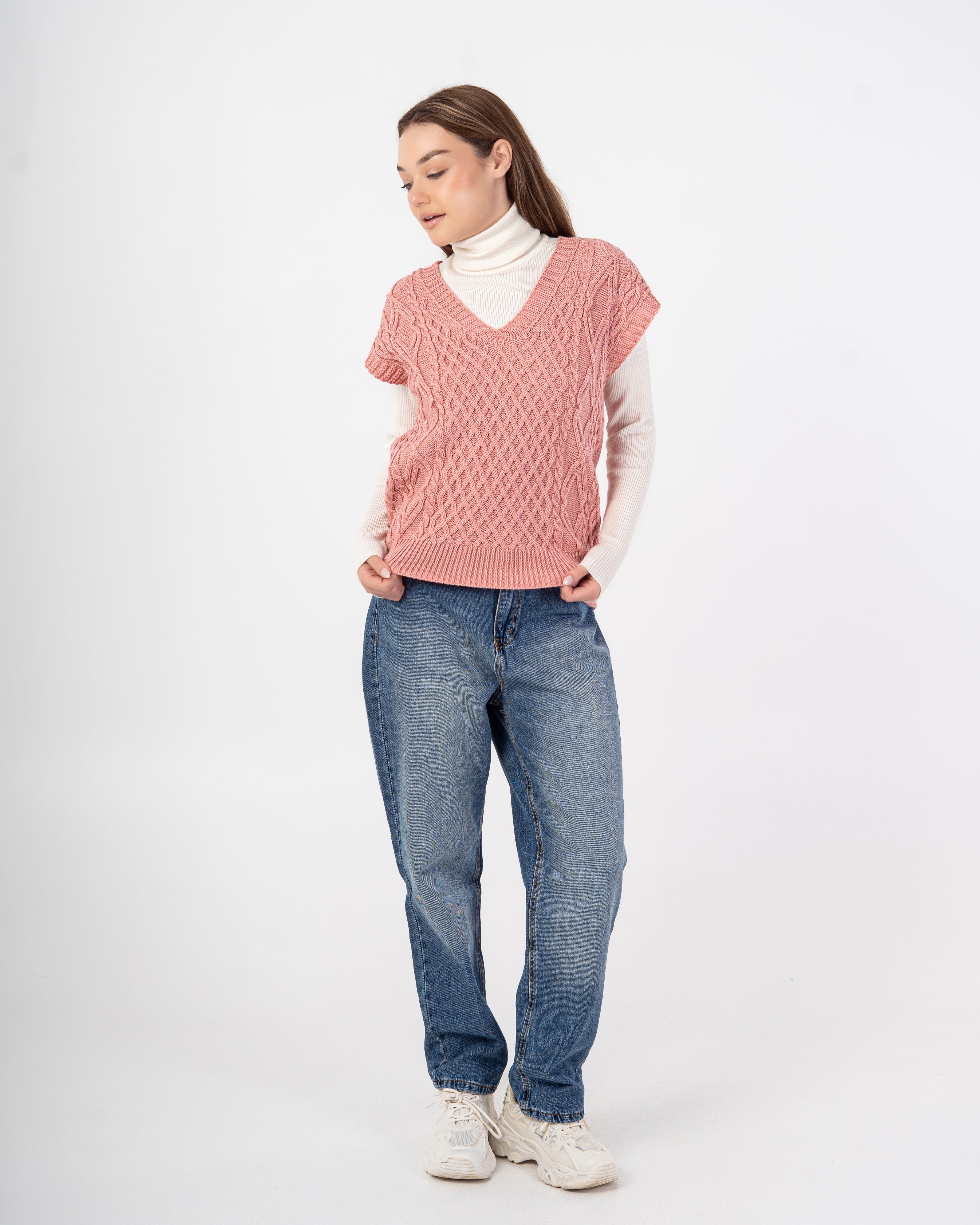 Knitwear Vest – Braided Pattern From Chest