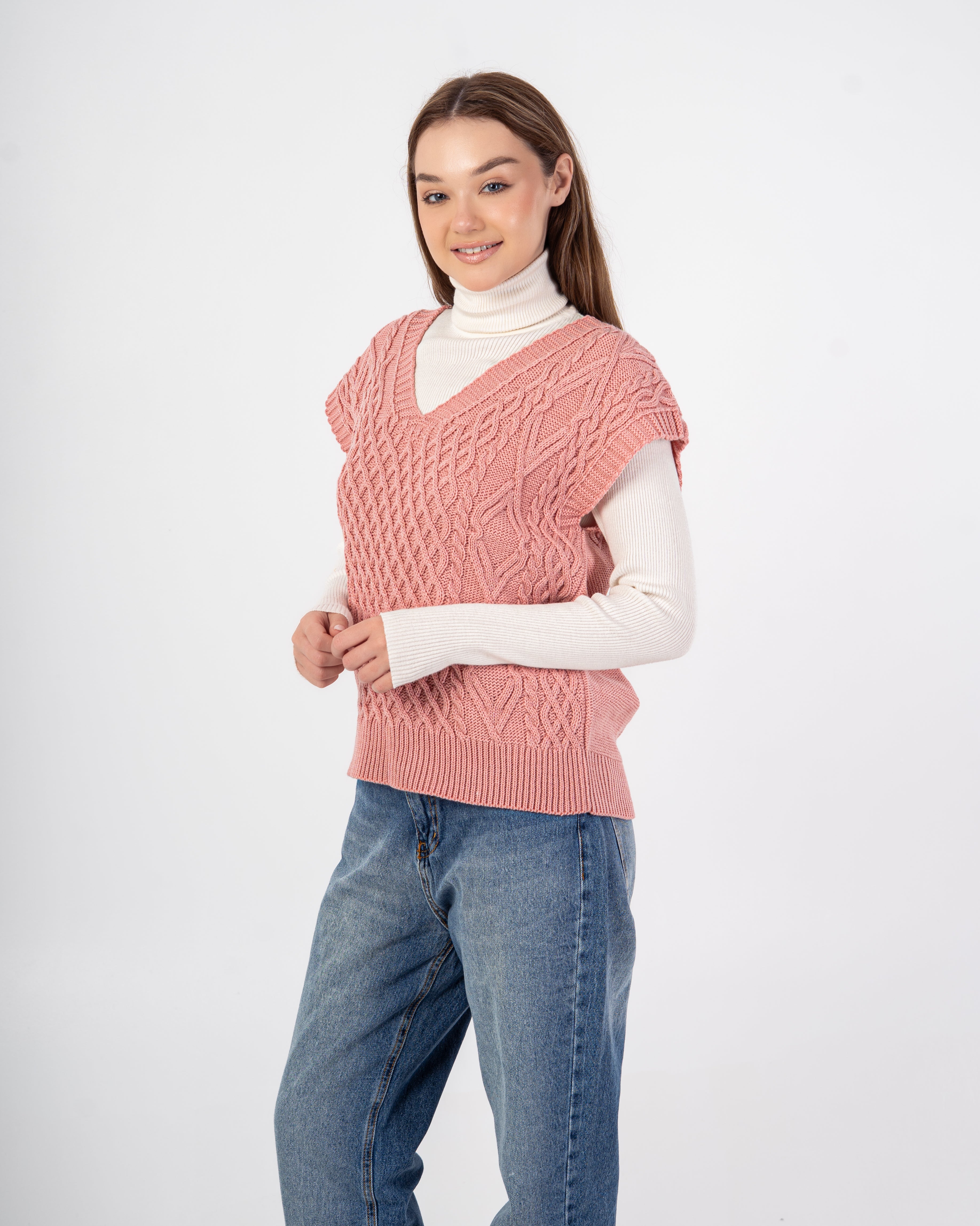 Knitwear Vest – Braided Pattern From Chest