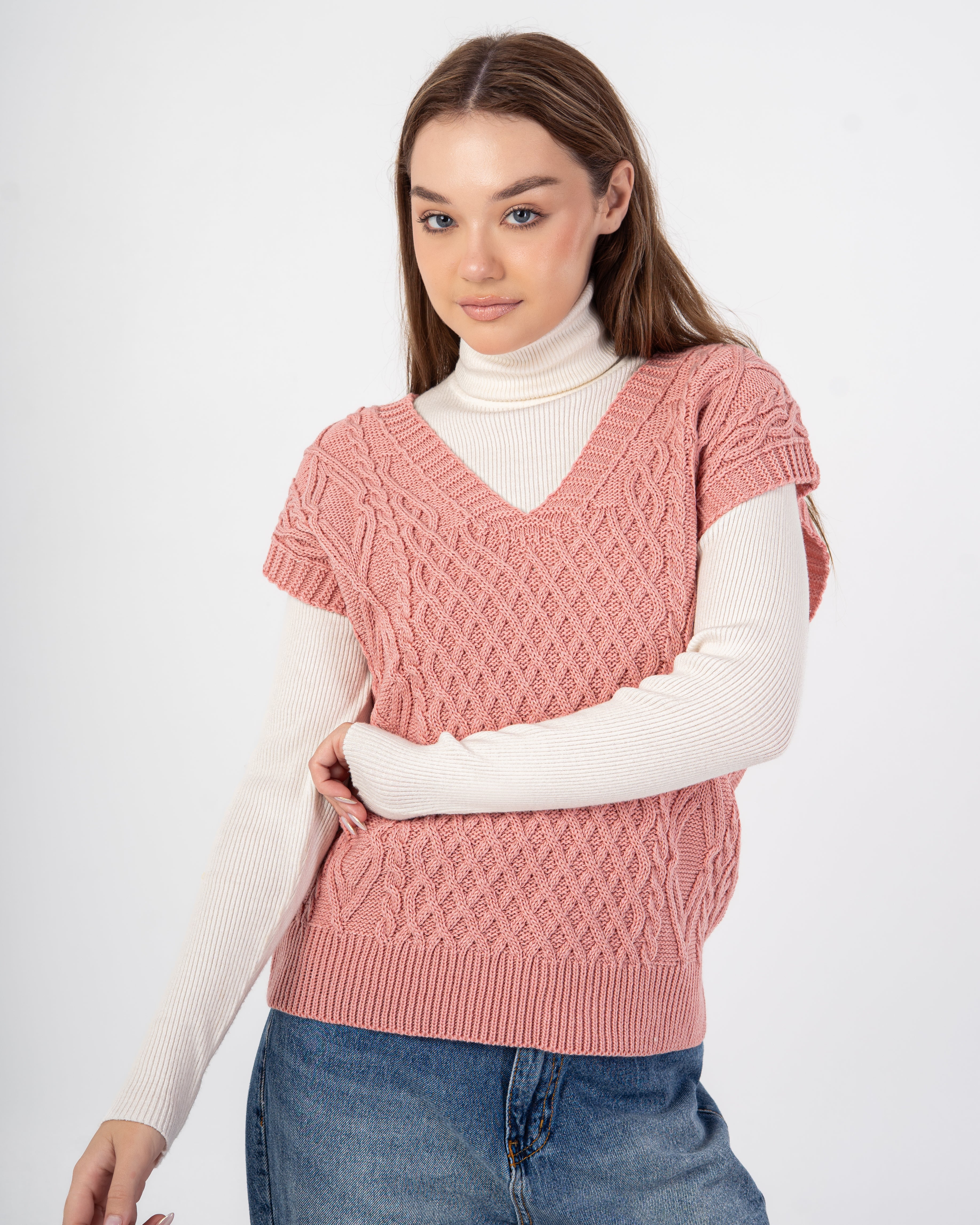 Knitwear Vest – Braided Pattern From Chest