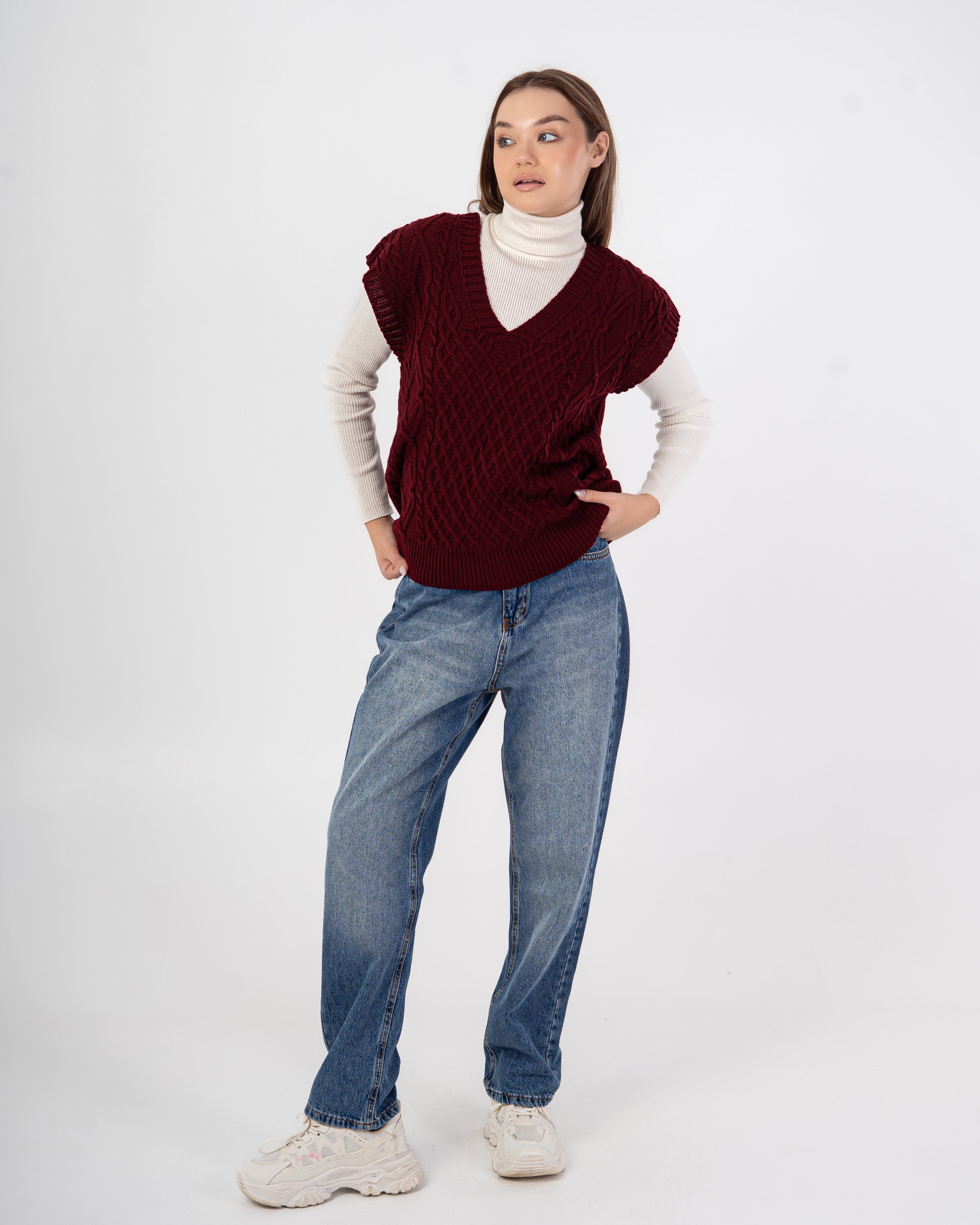 Knitwear Vest – Braided Pattern From Chest