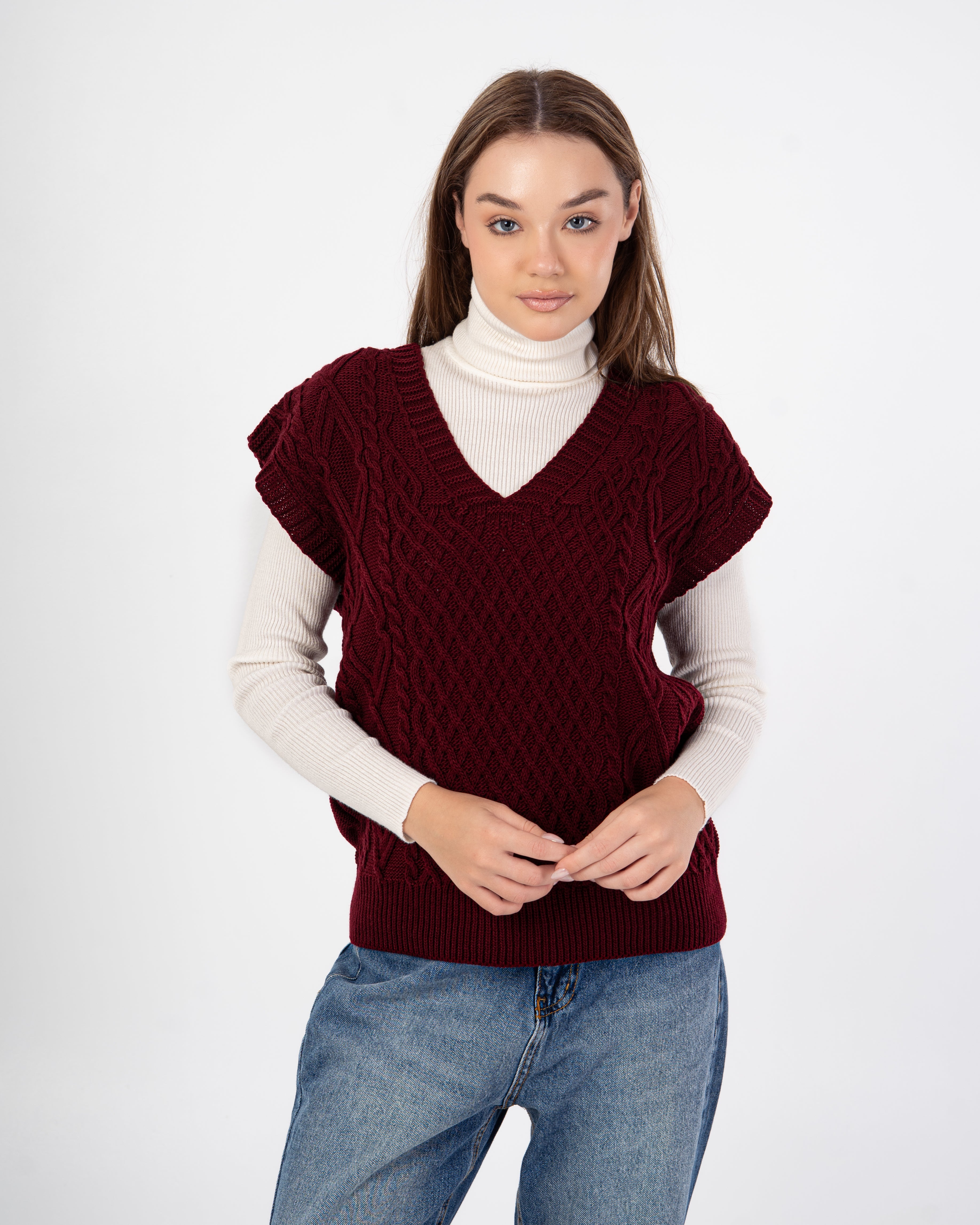 Knitwear Vest – Braided Pattern From Chest