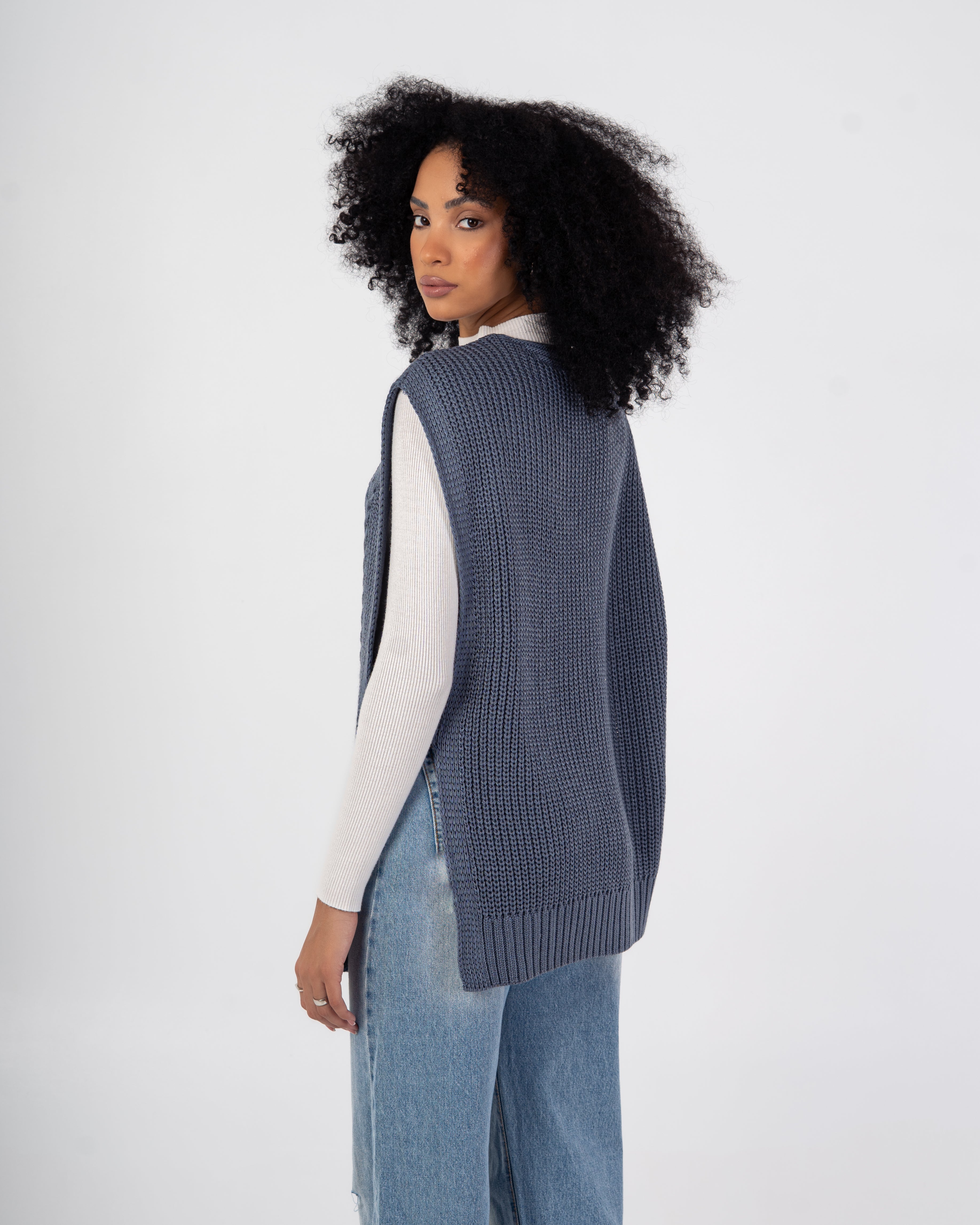 Knitwear Vest – Braided Pattern With Tie