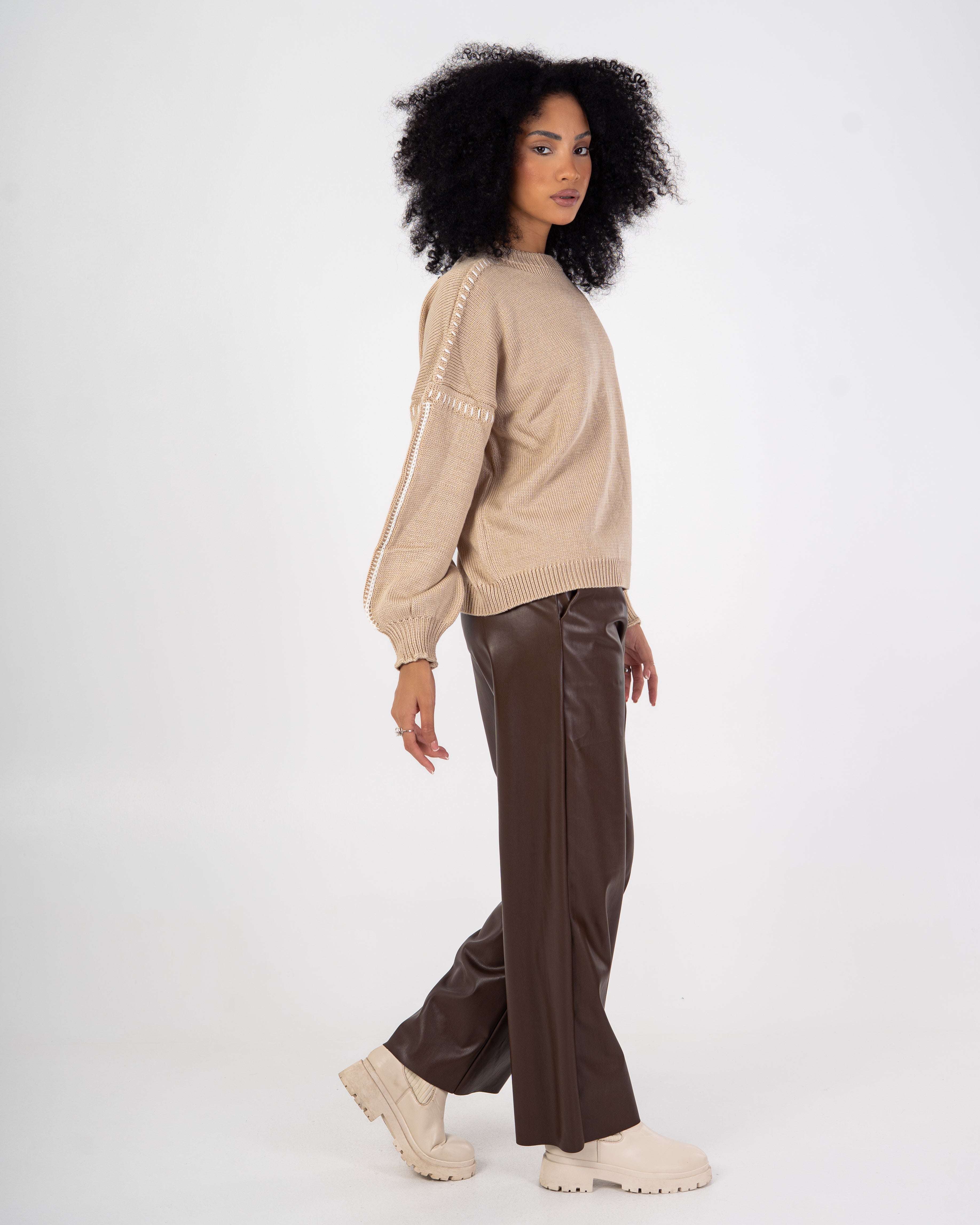 Knitwear Pullover – Embroidered (Shoulders-Sleeves)