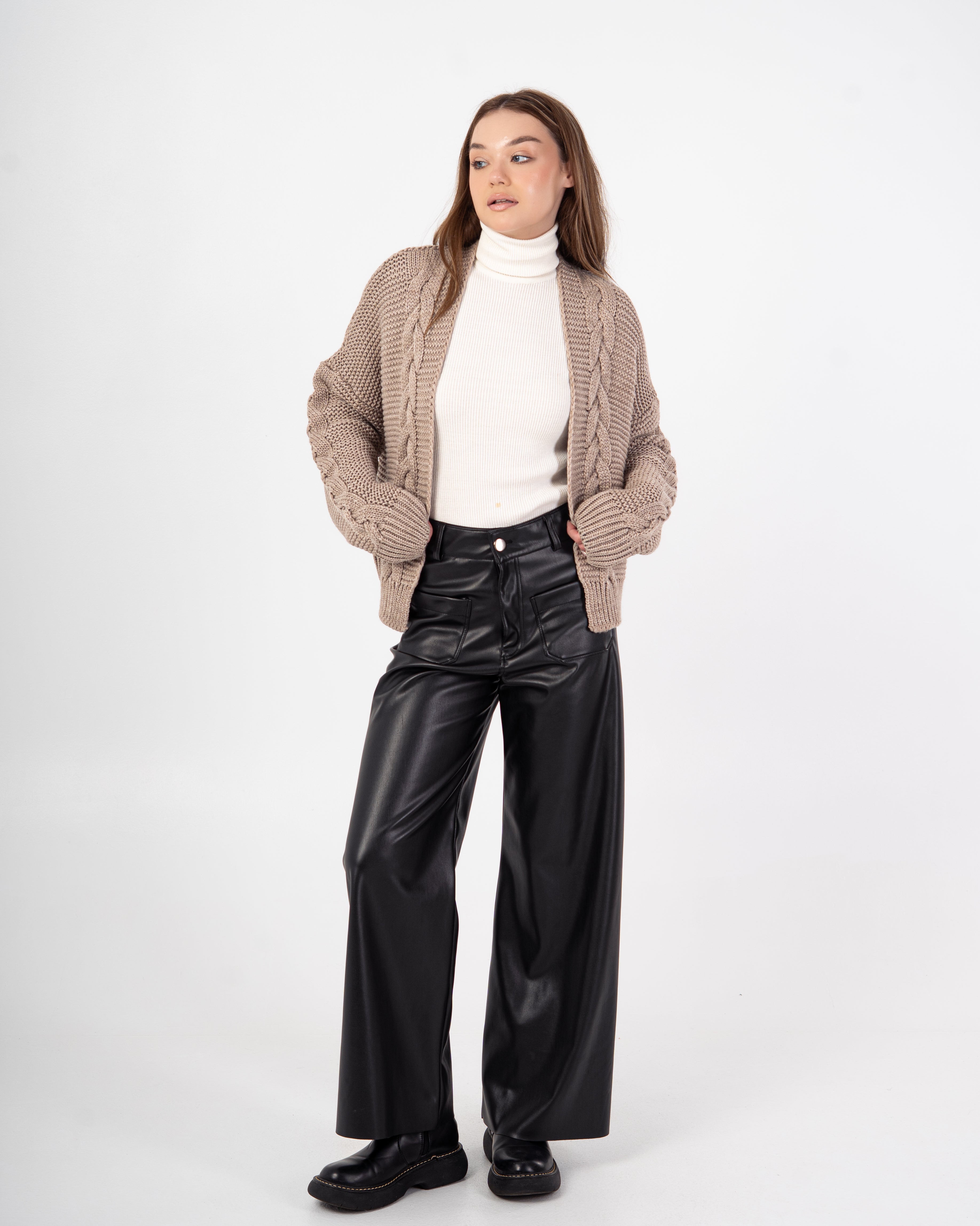 Knitwear Cardigan – Short (Plain)