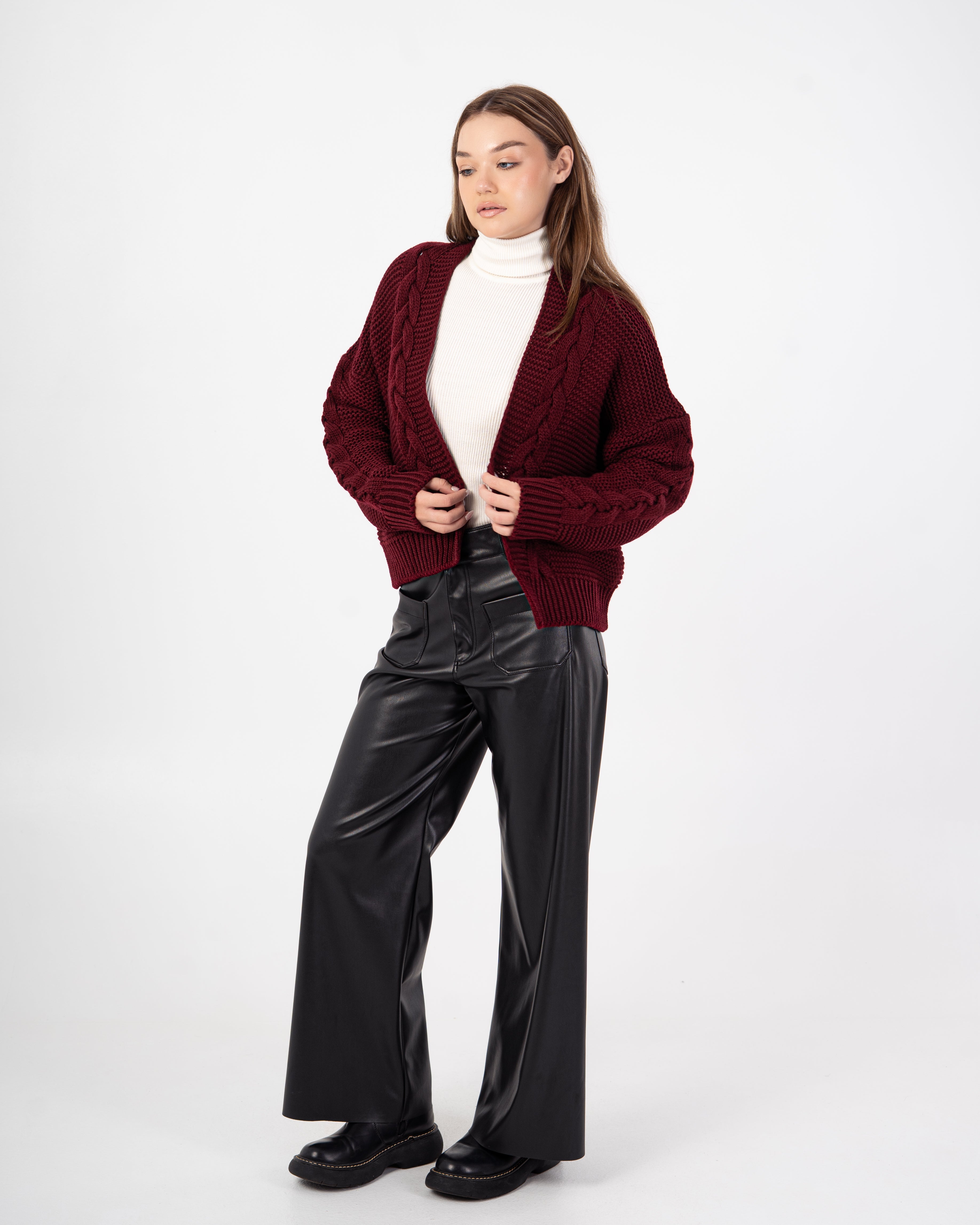 Knitwear Cardigan – Short (Plain)