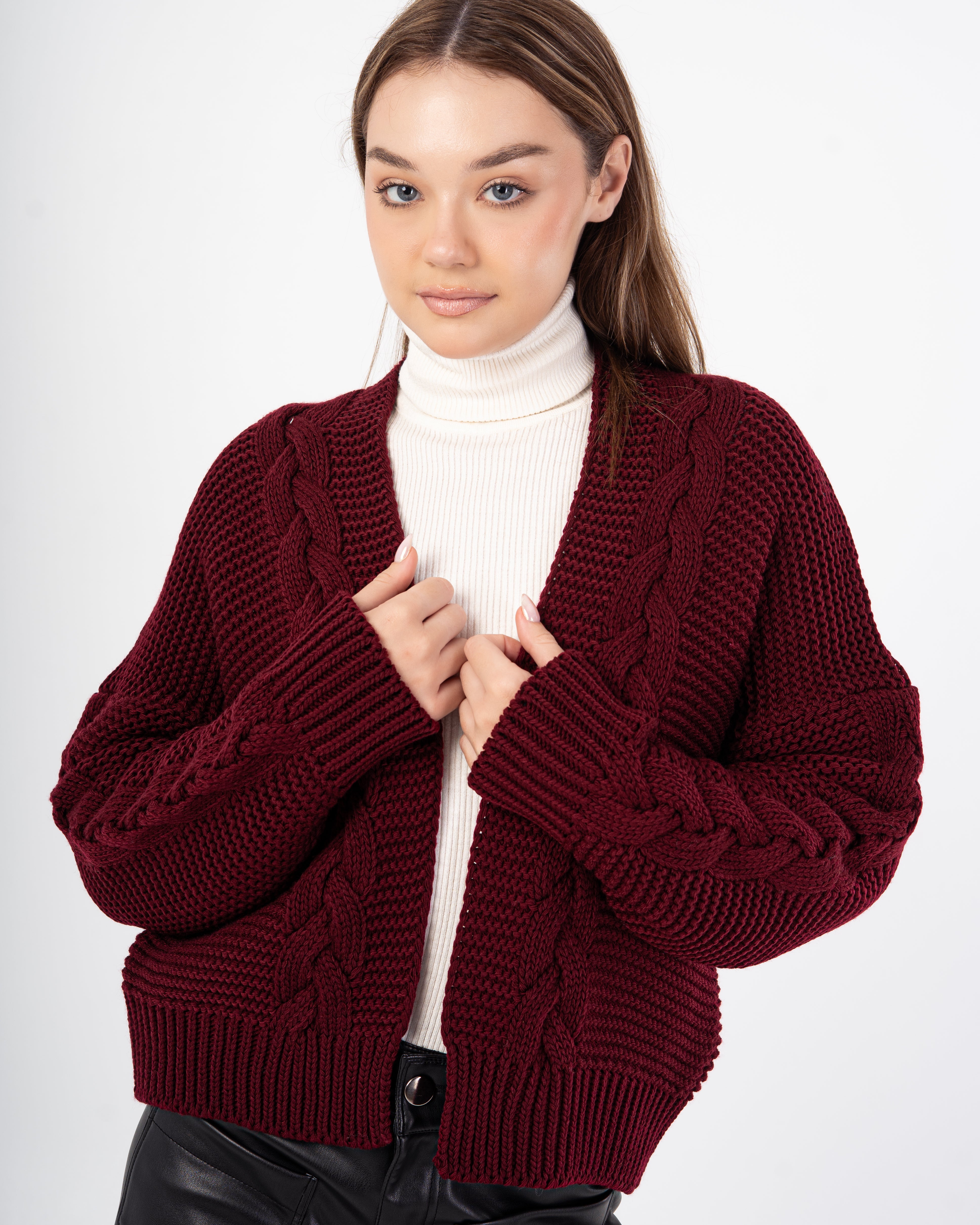 Knitwear Cardigan – Short (Plain)