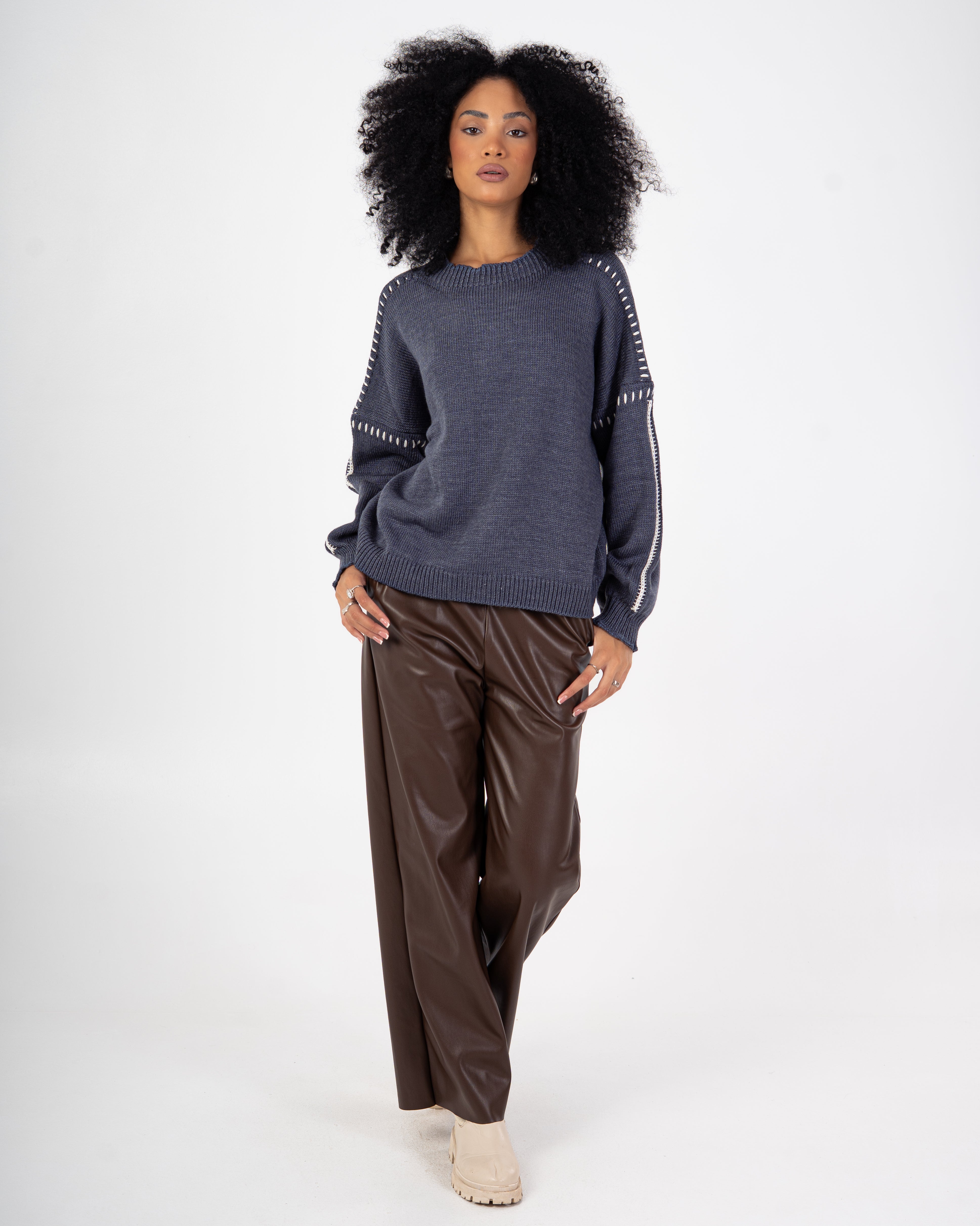 Knitwear Pullover – Embroidered (Shoulders-Sleeves)