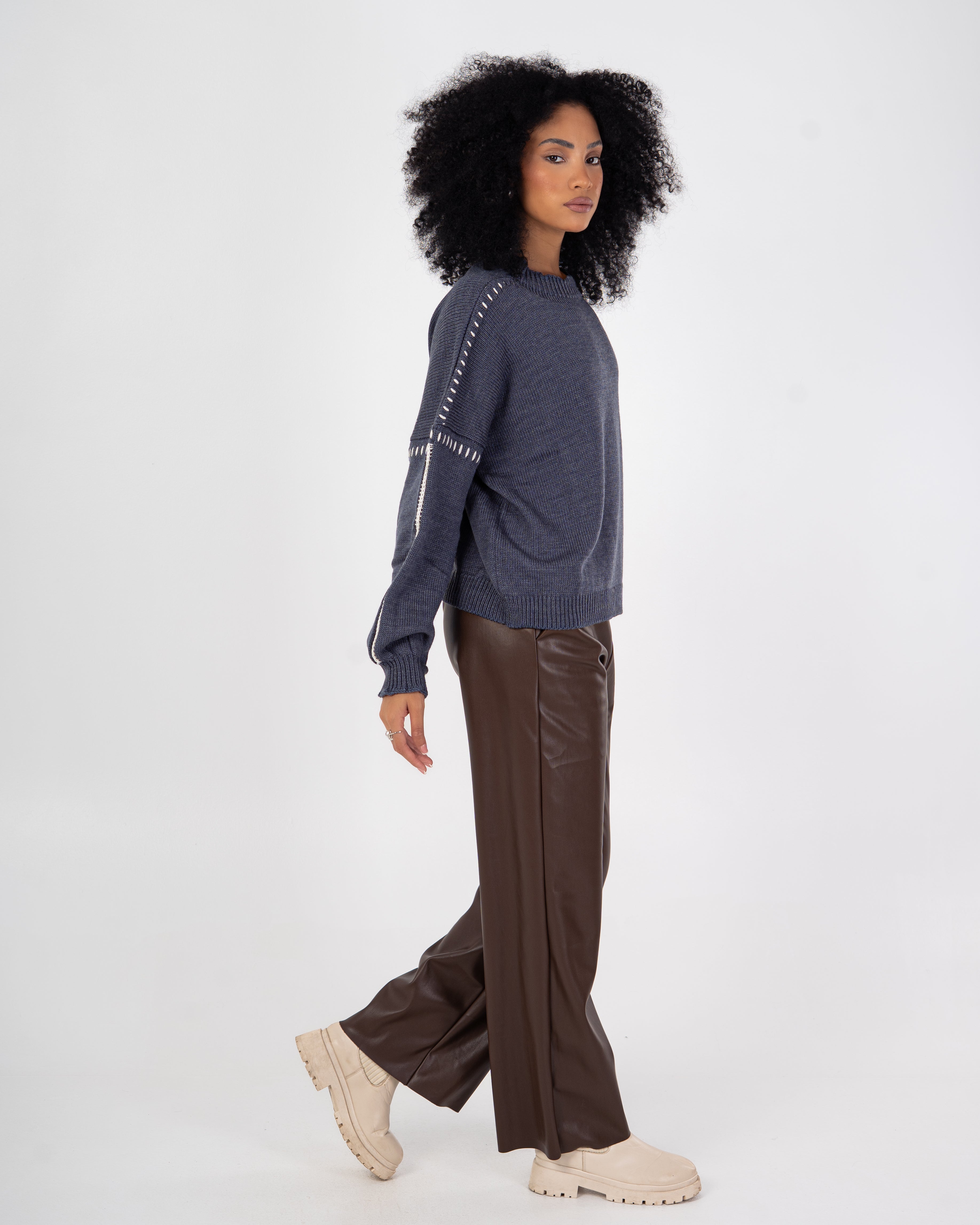 Knitwear Pullover – Embroidered (Shoulders-Sleeves)