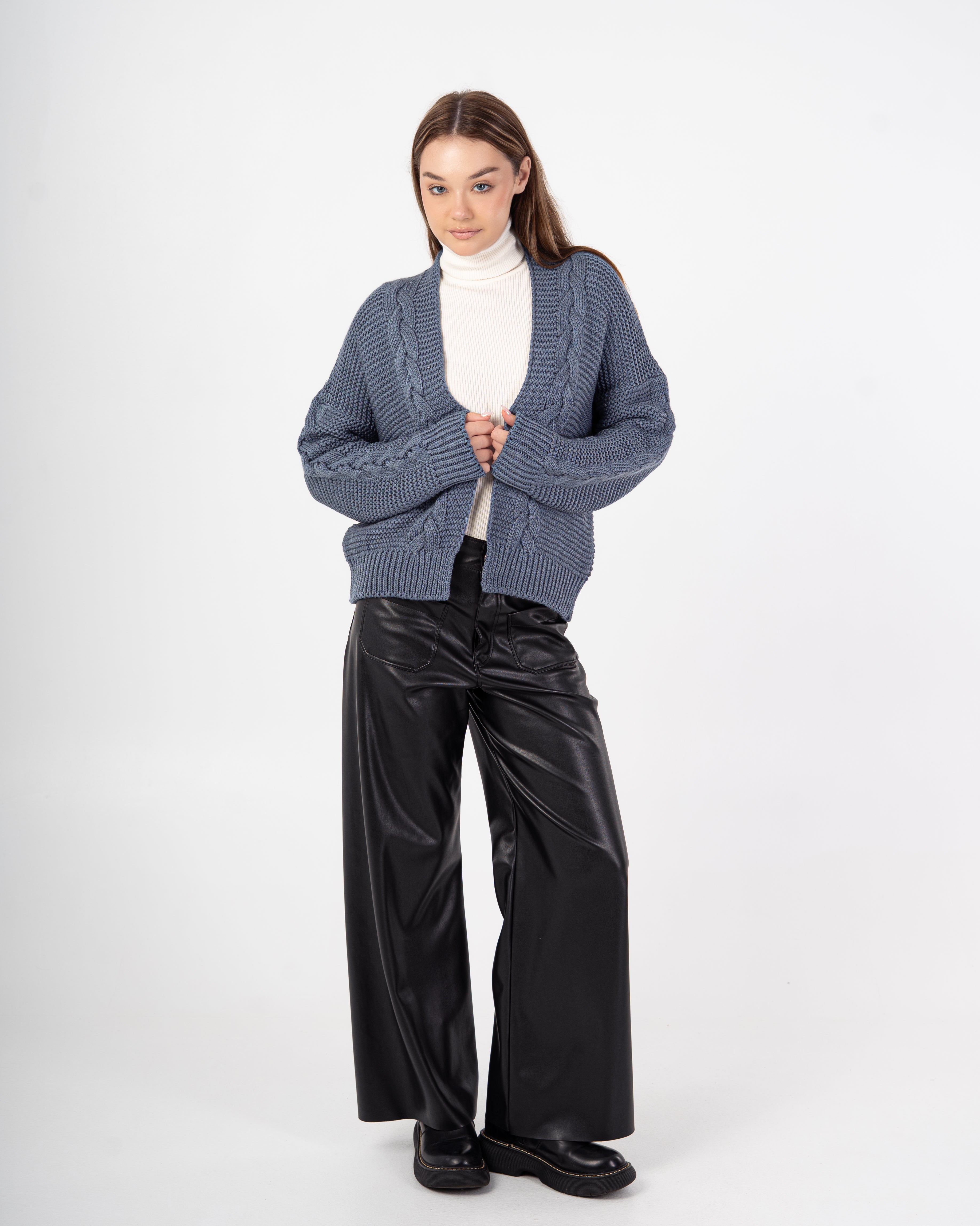 Knitwear Cardigan – Short (Plain)