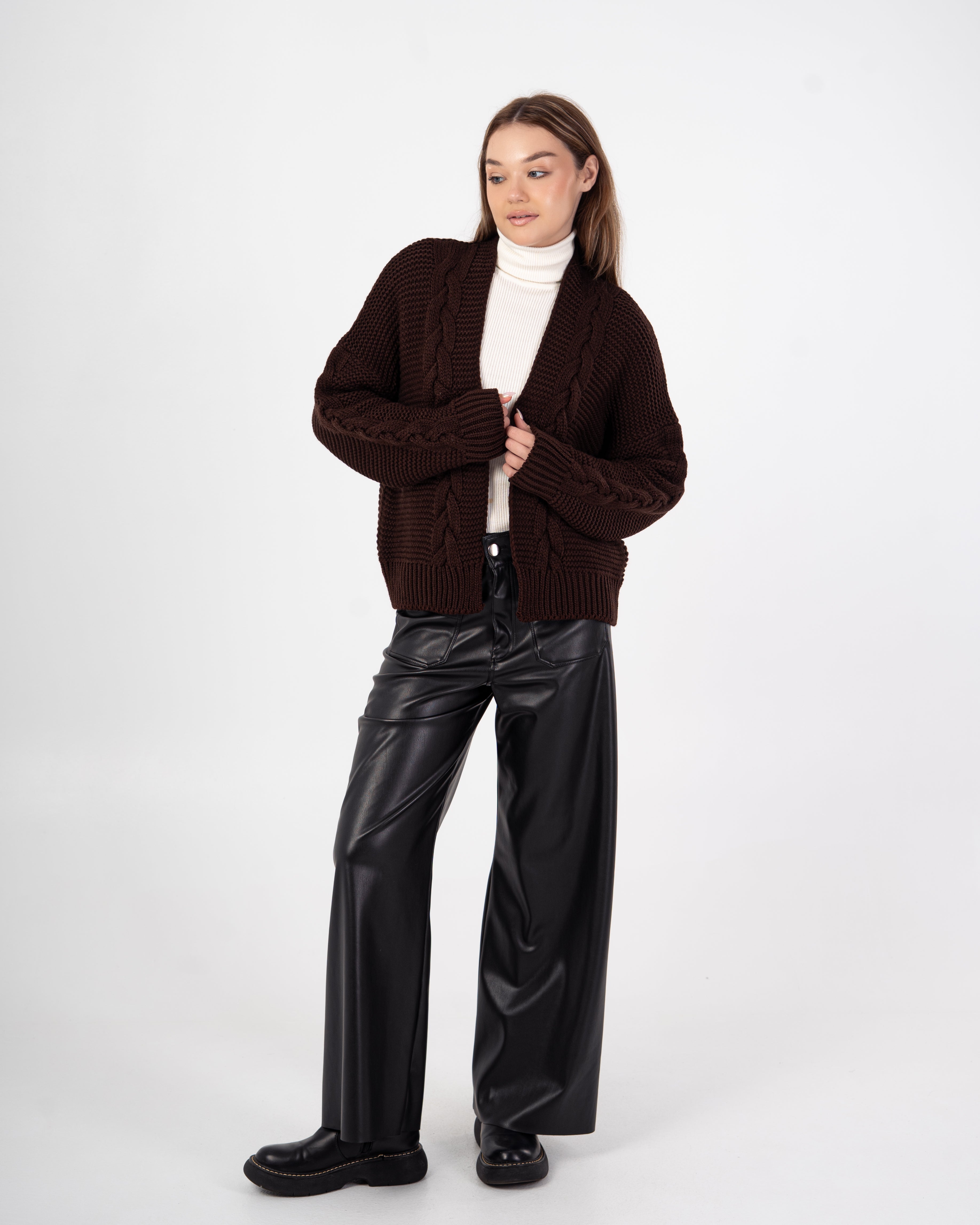 Knitwear Cardigan – Short (Plain)