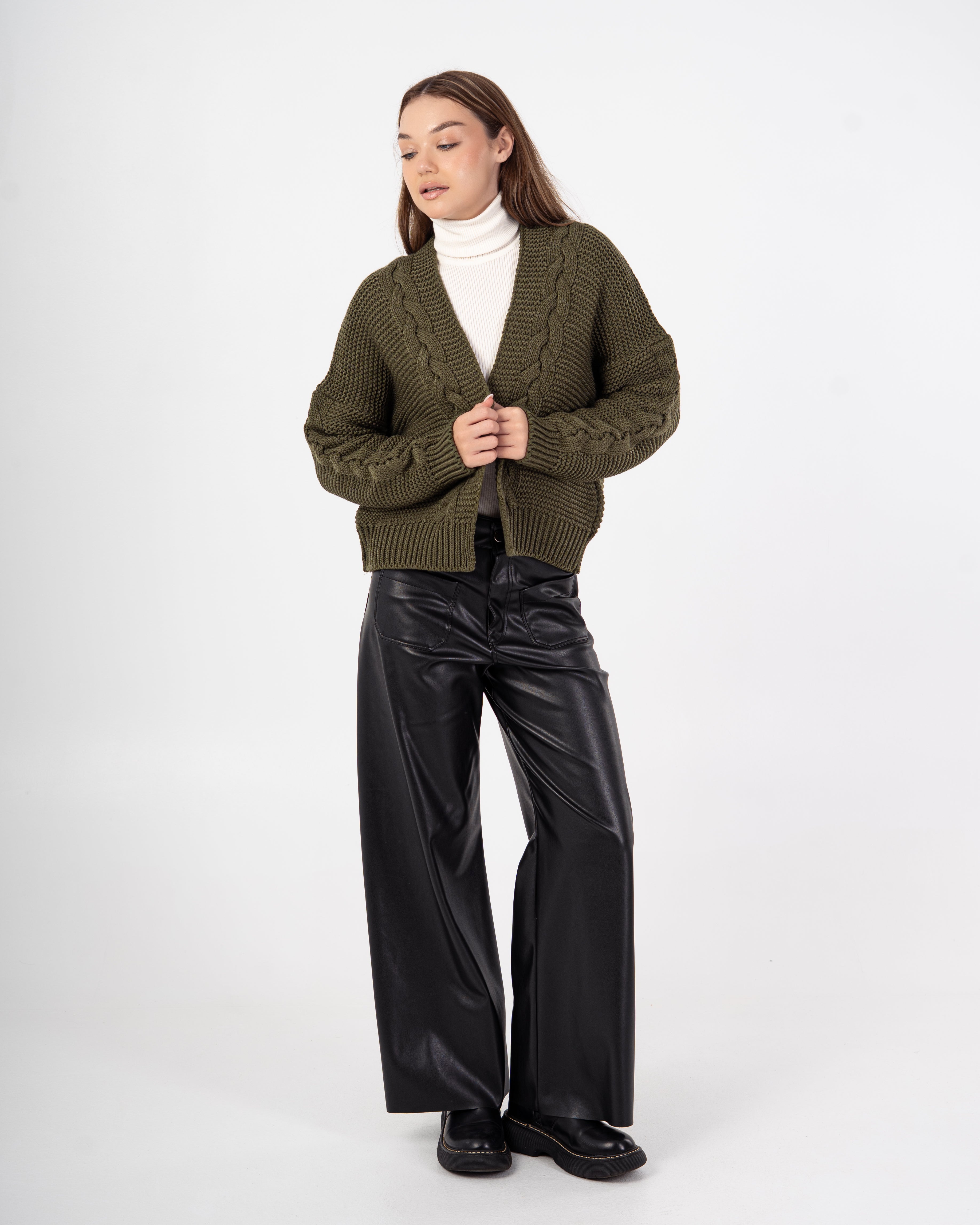 Knitwear Cardigan – Short (Plain)